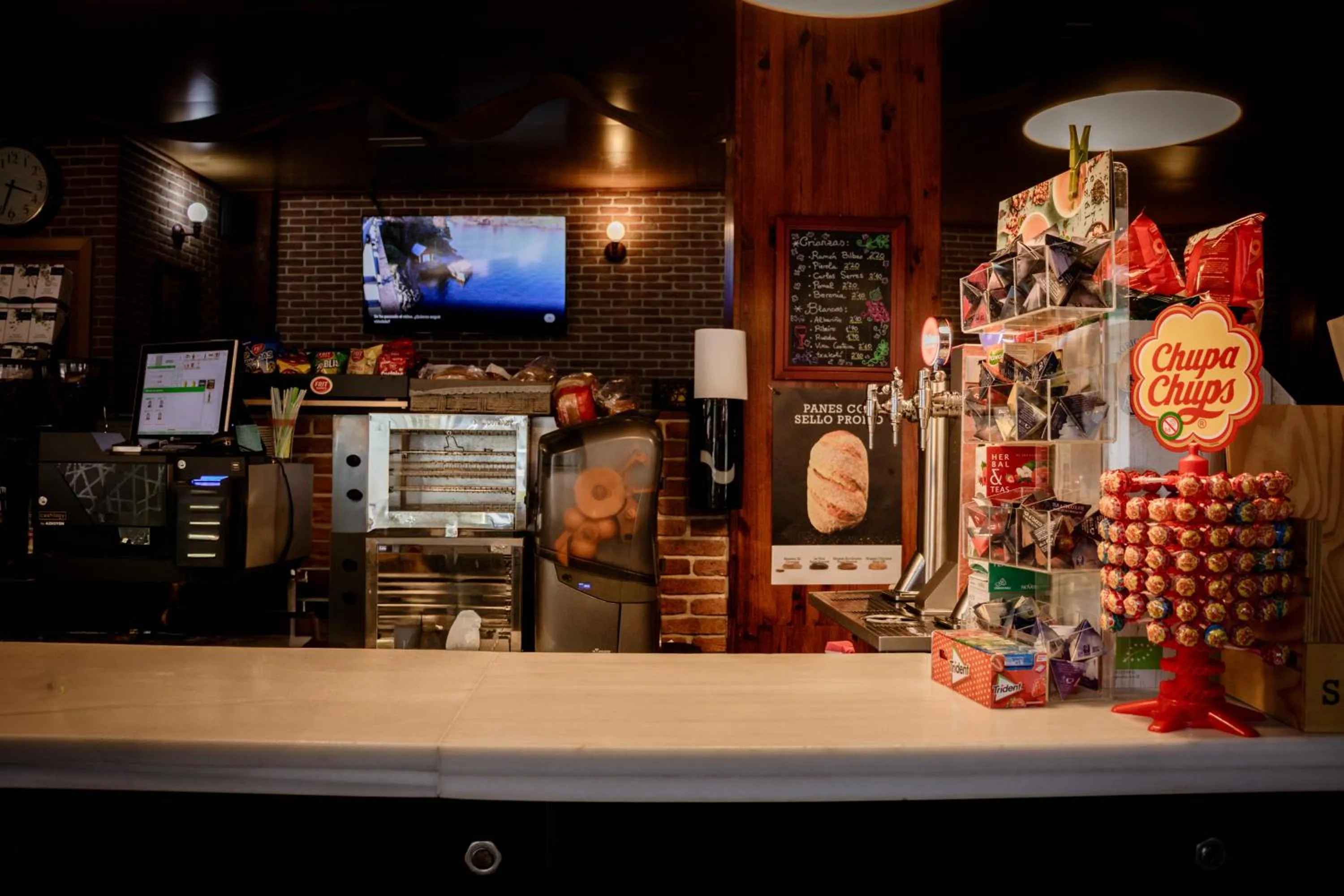 Lounge or bar in Hotel Villa De Ermua