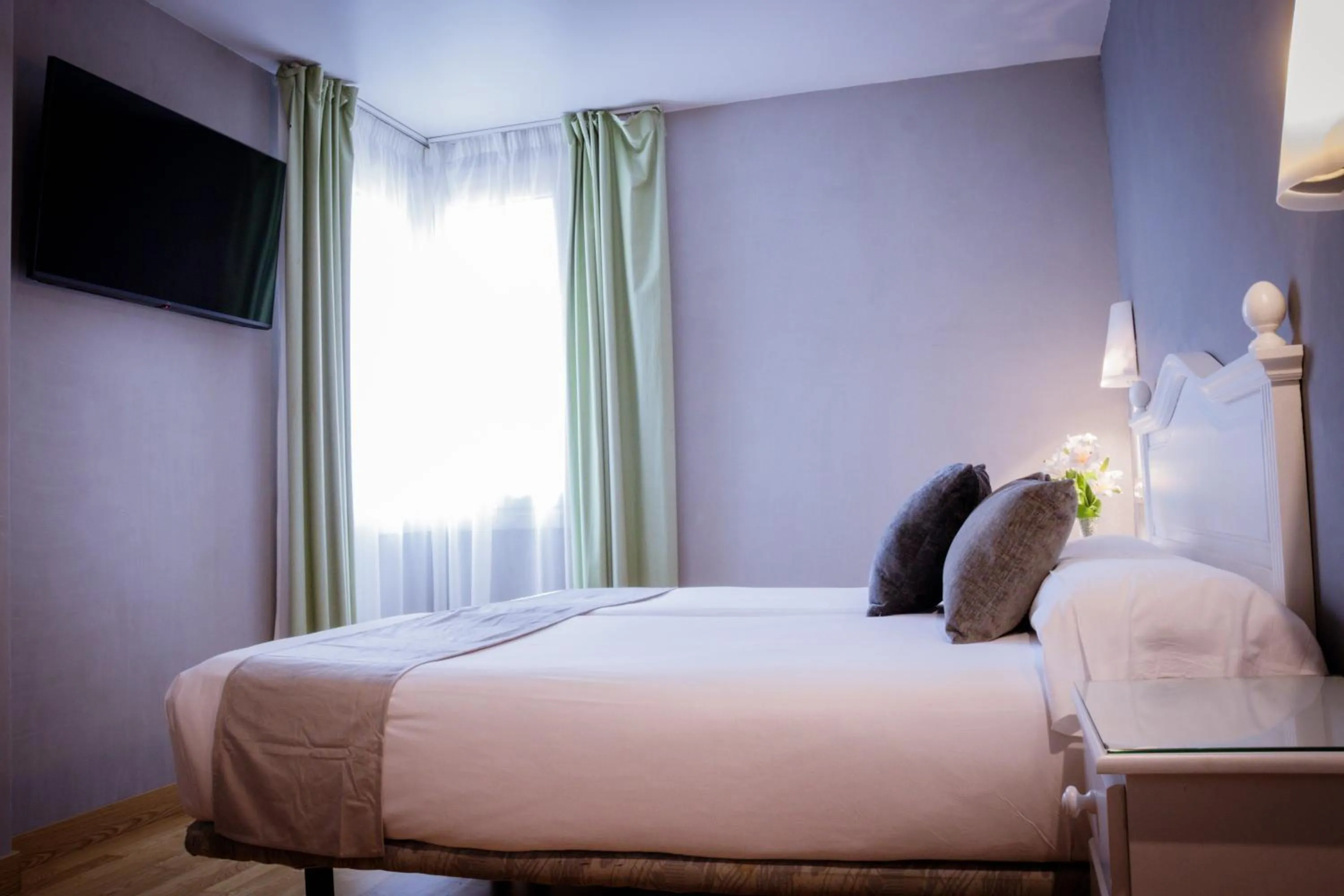 Bedroom, Bed in Hotel Villa De Ermua