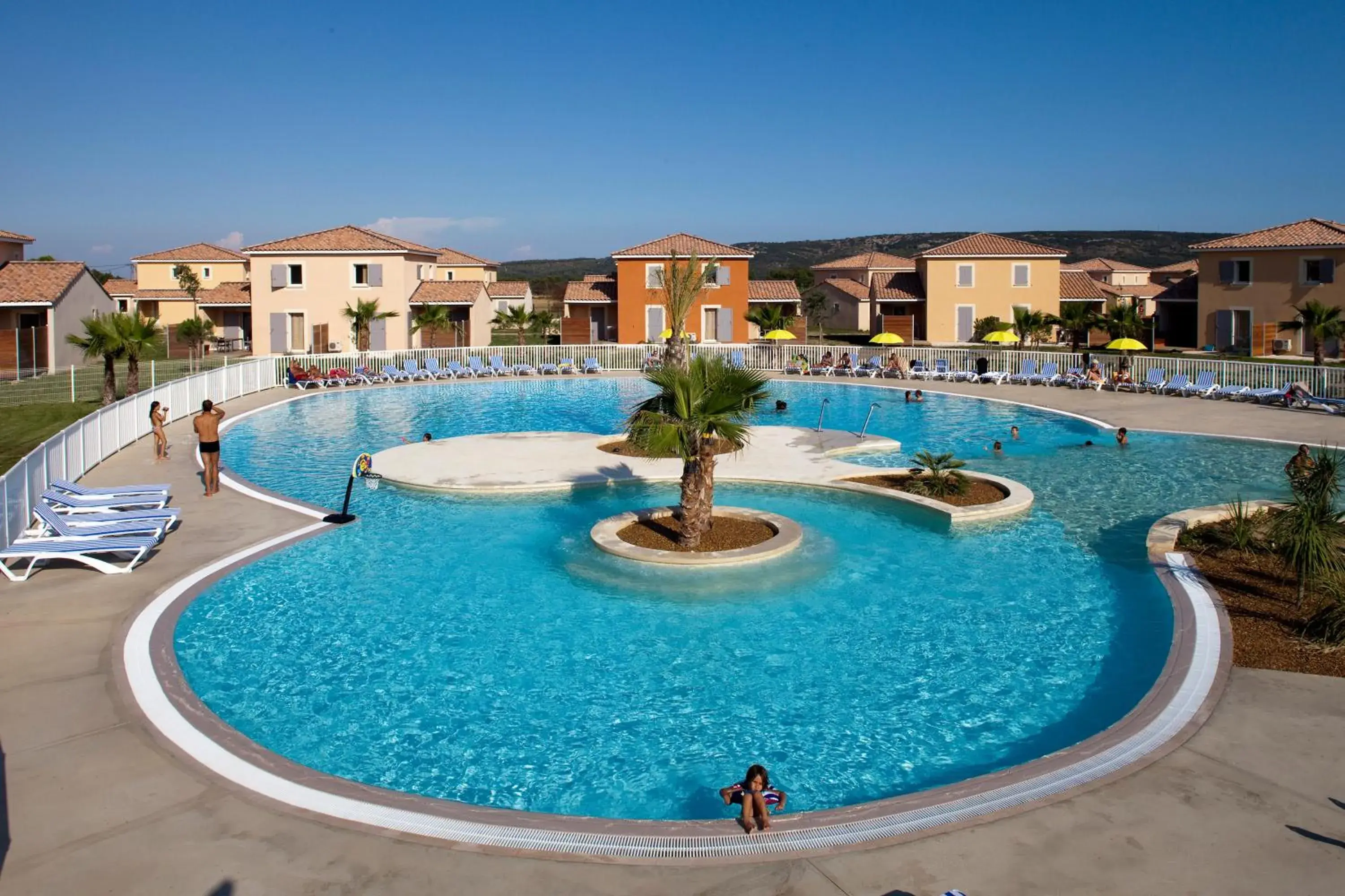 Swimming pool in Le Domaine du Golf*** by Ateya Vacances Swimming pool in Le Domaine du Golf*** by Ateya Vacances