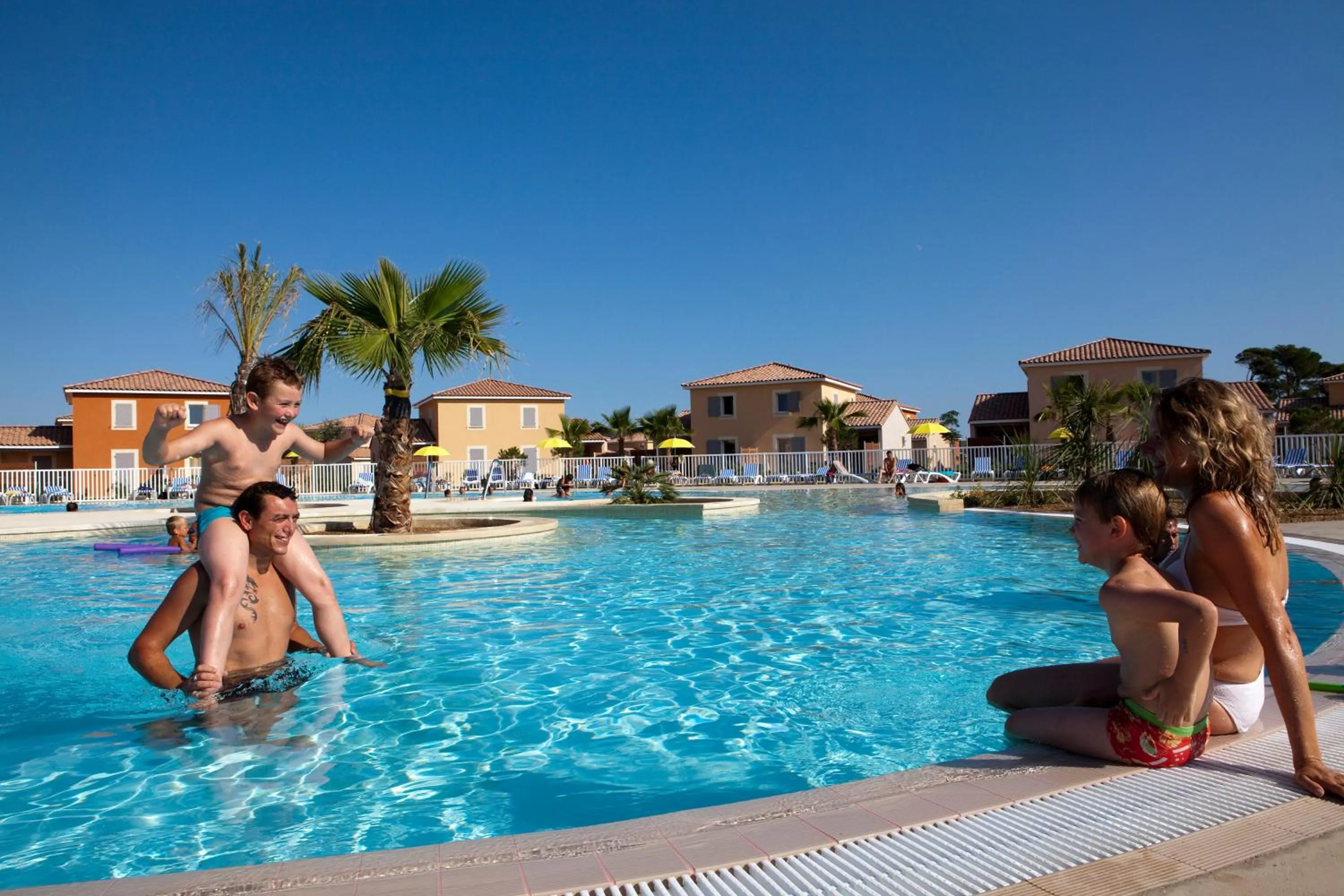 Swimming pool in Le Domaine du Golf*** by Ateya Vacances