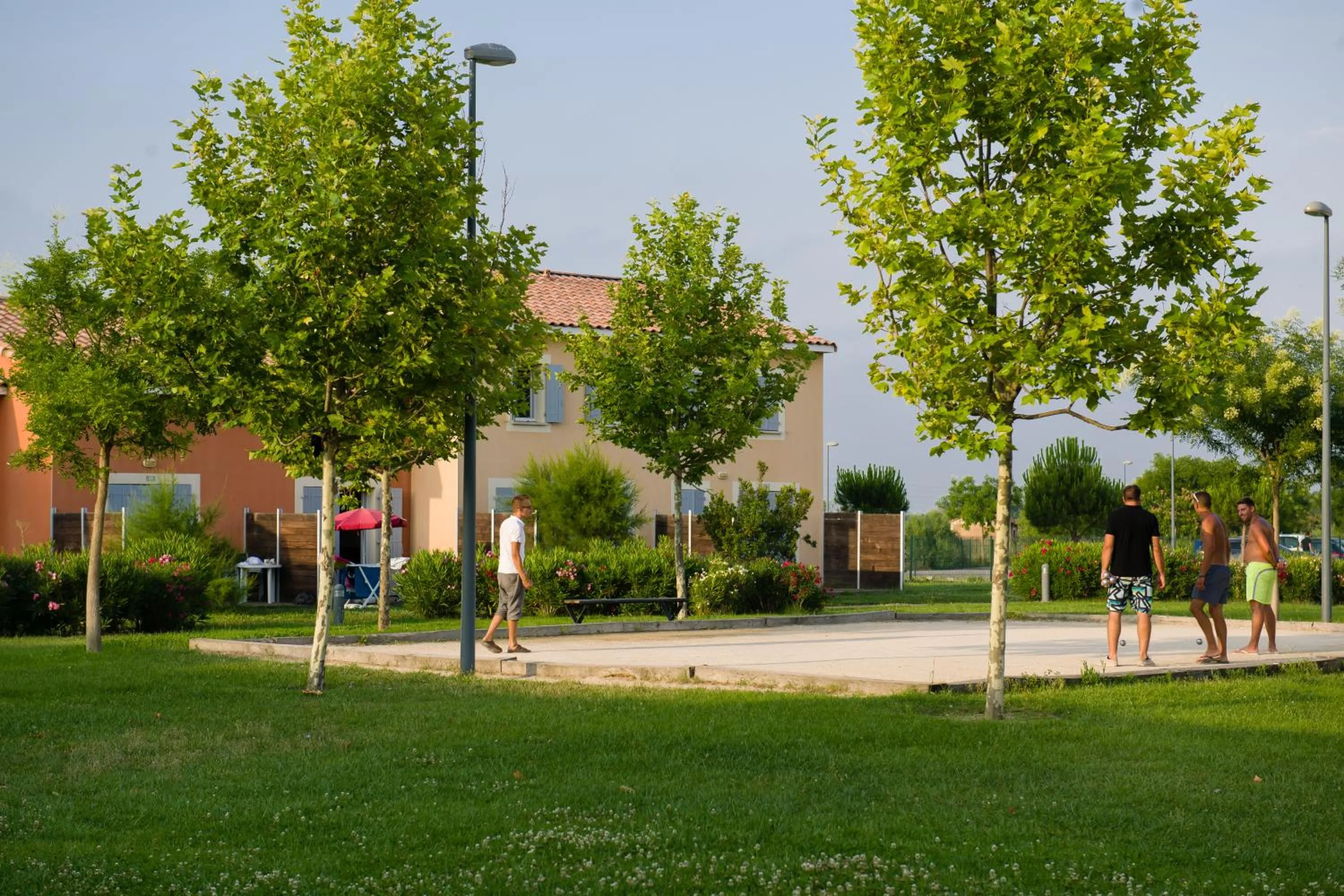 Garden in Le Domaine du Golf*** by Ateya Vacances