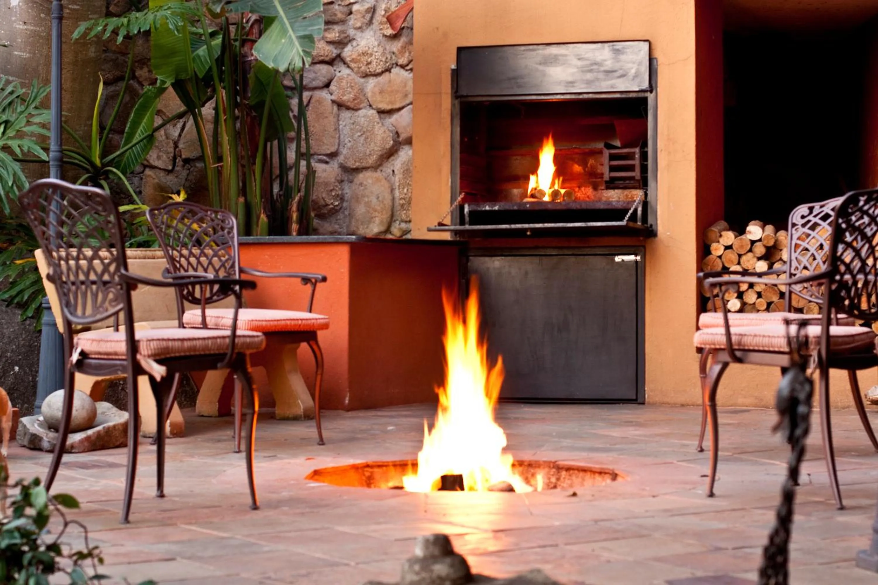 BBQ facilities in La Roca Guest House