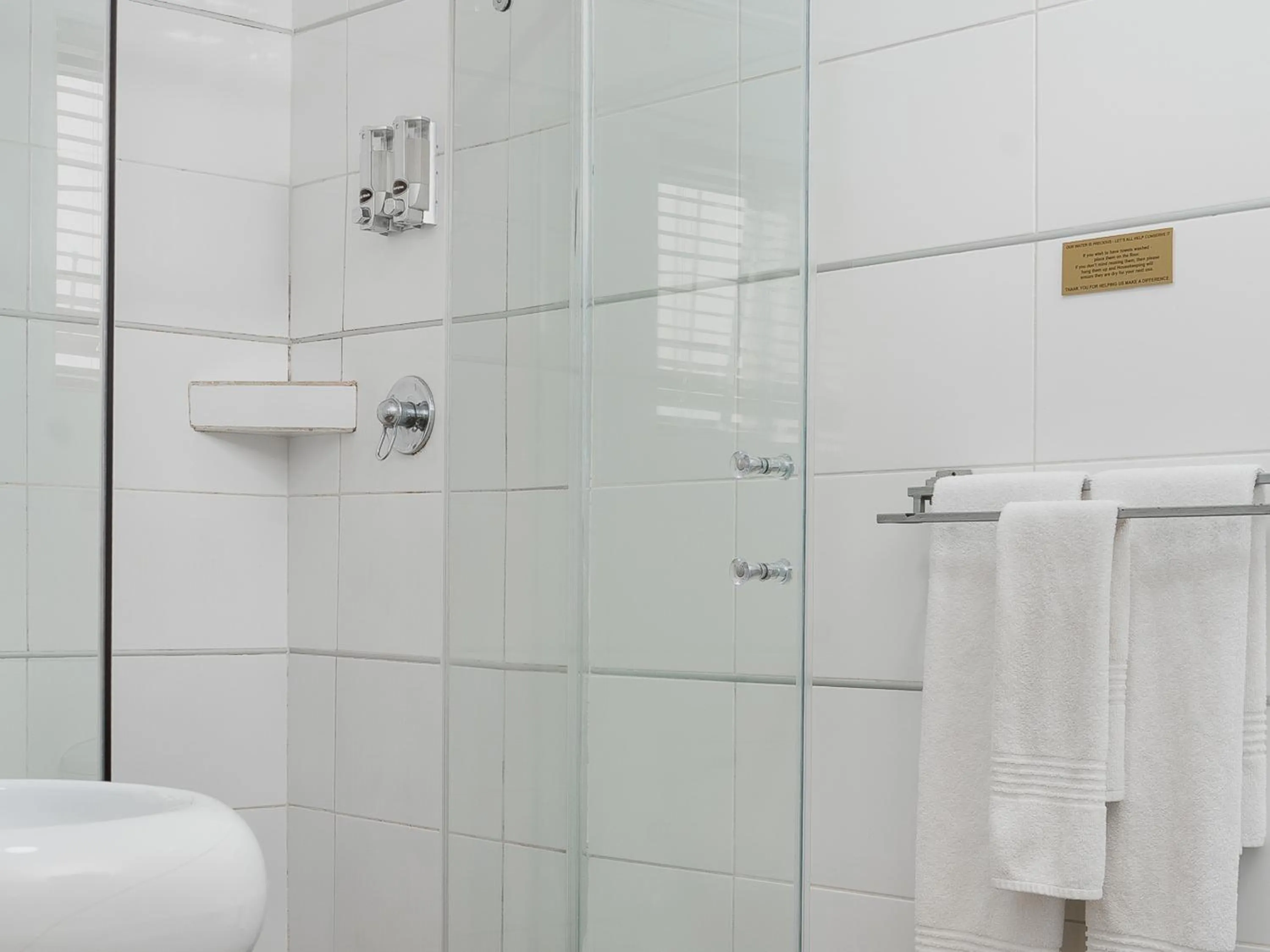 Bathroom in La Roca Guest House