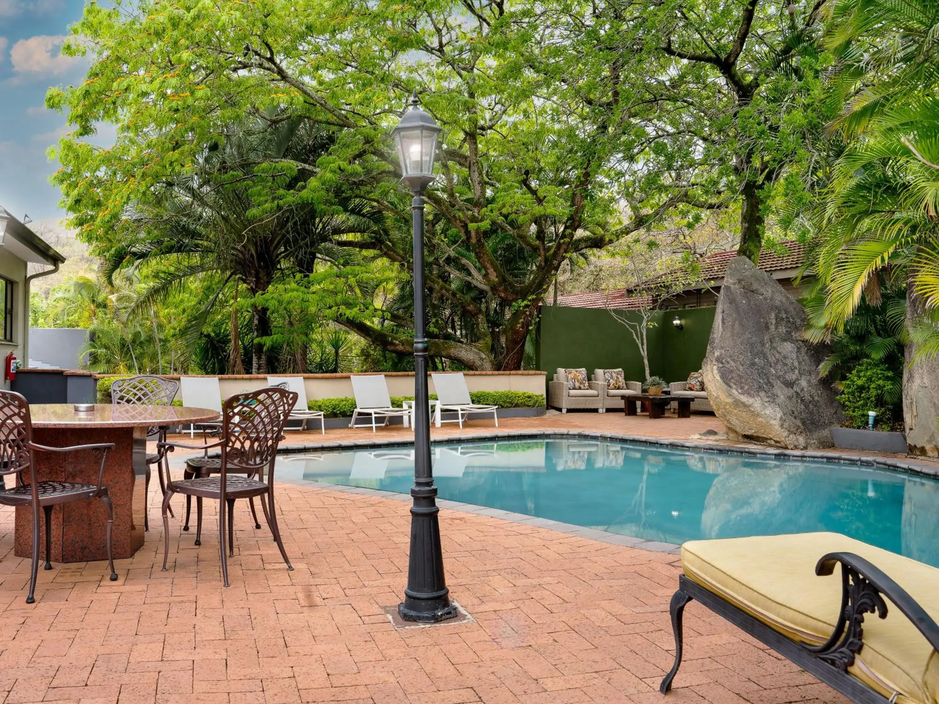Pool view in La Roca Guest House Pool view in La Roca Guest House