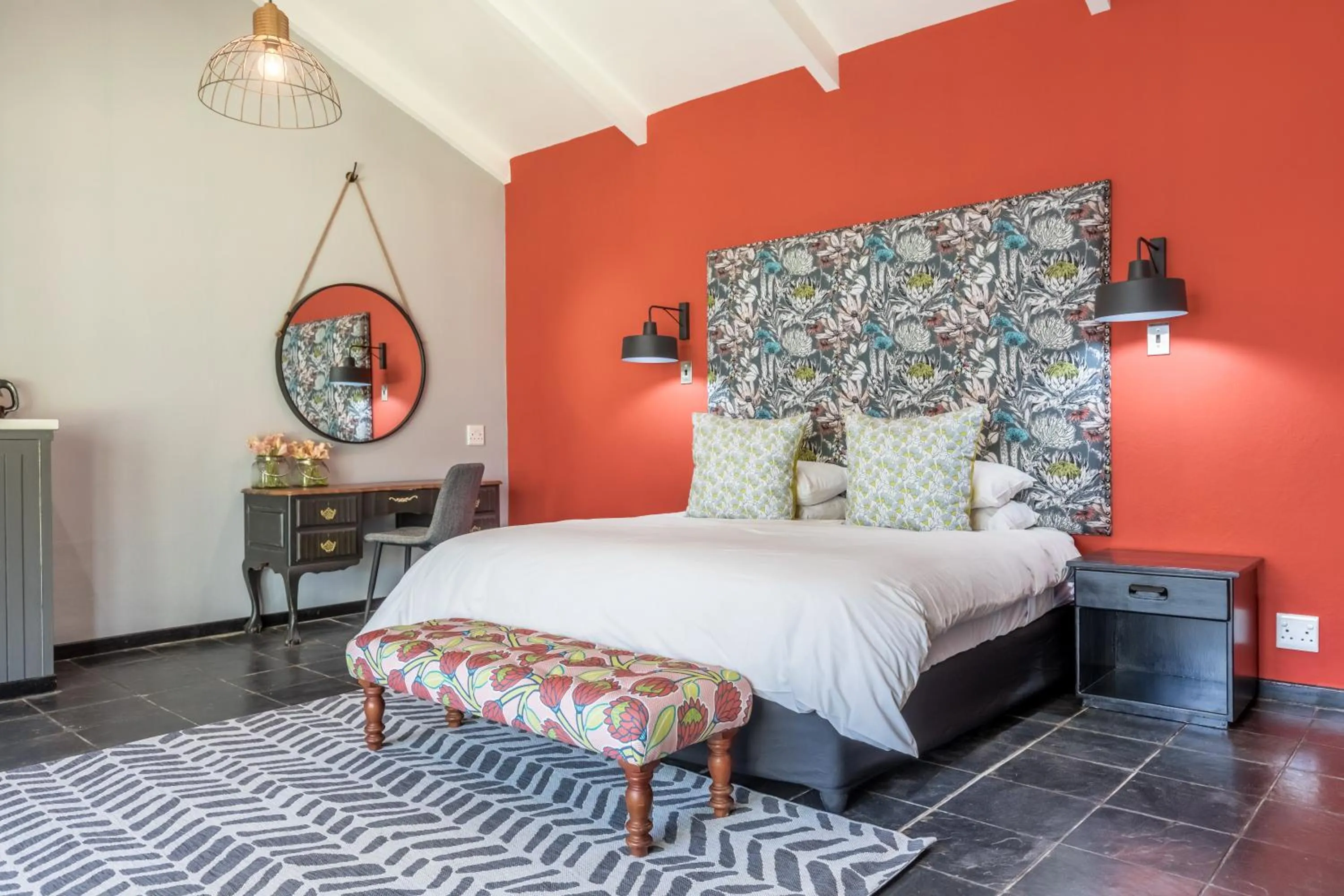 Bedroom, Bed in La Roca Guest House