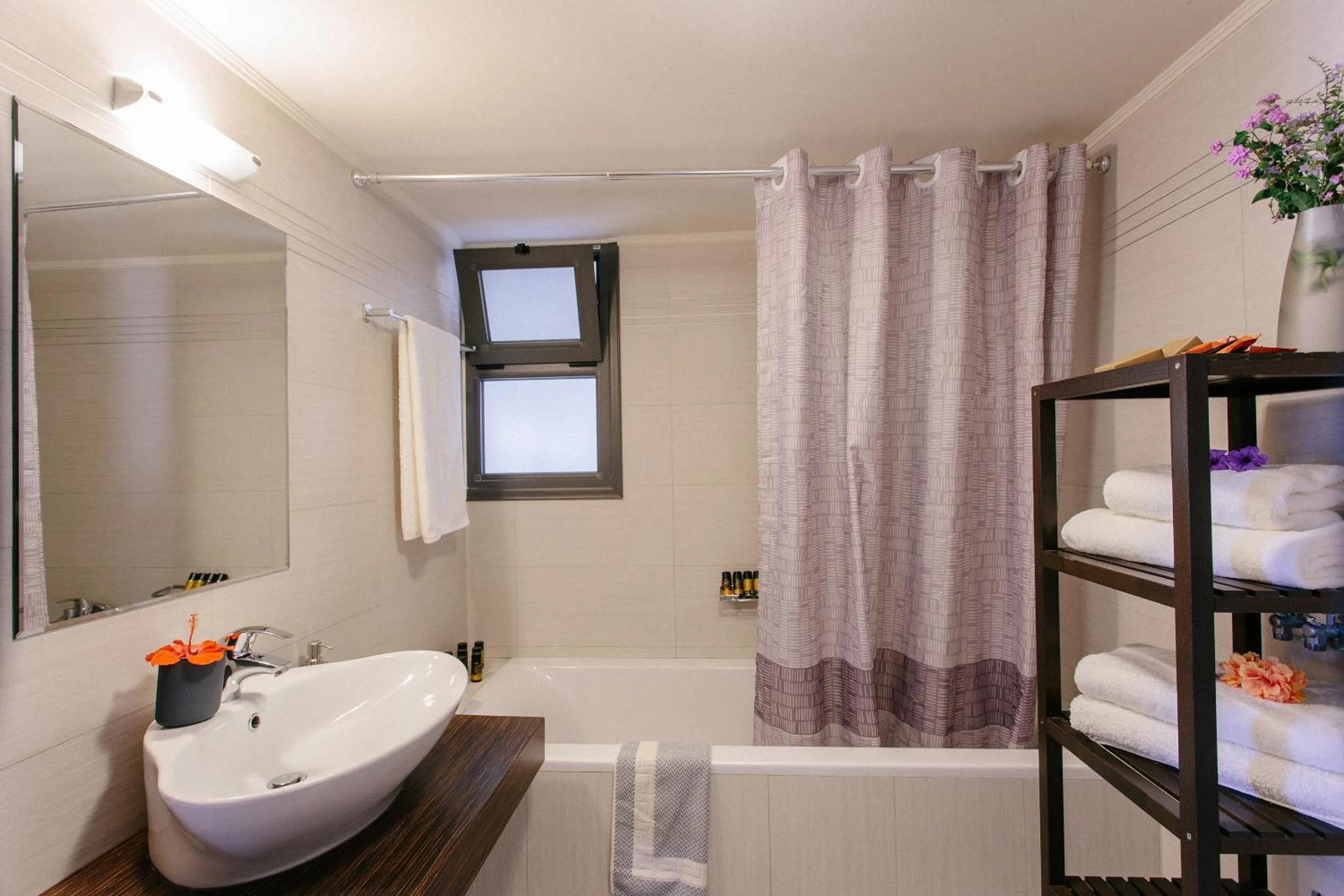 Bathroom in Elounda Olea Villas And Apartments