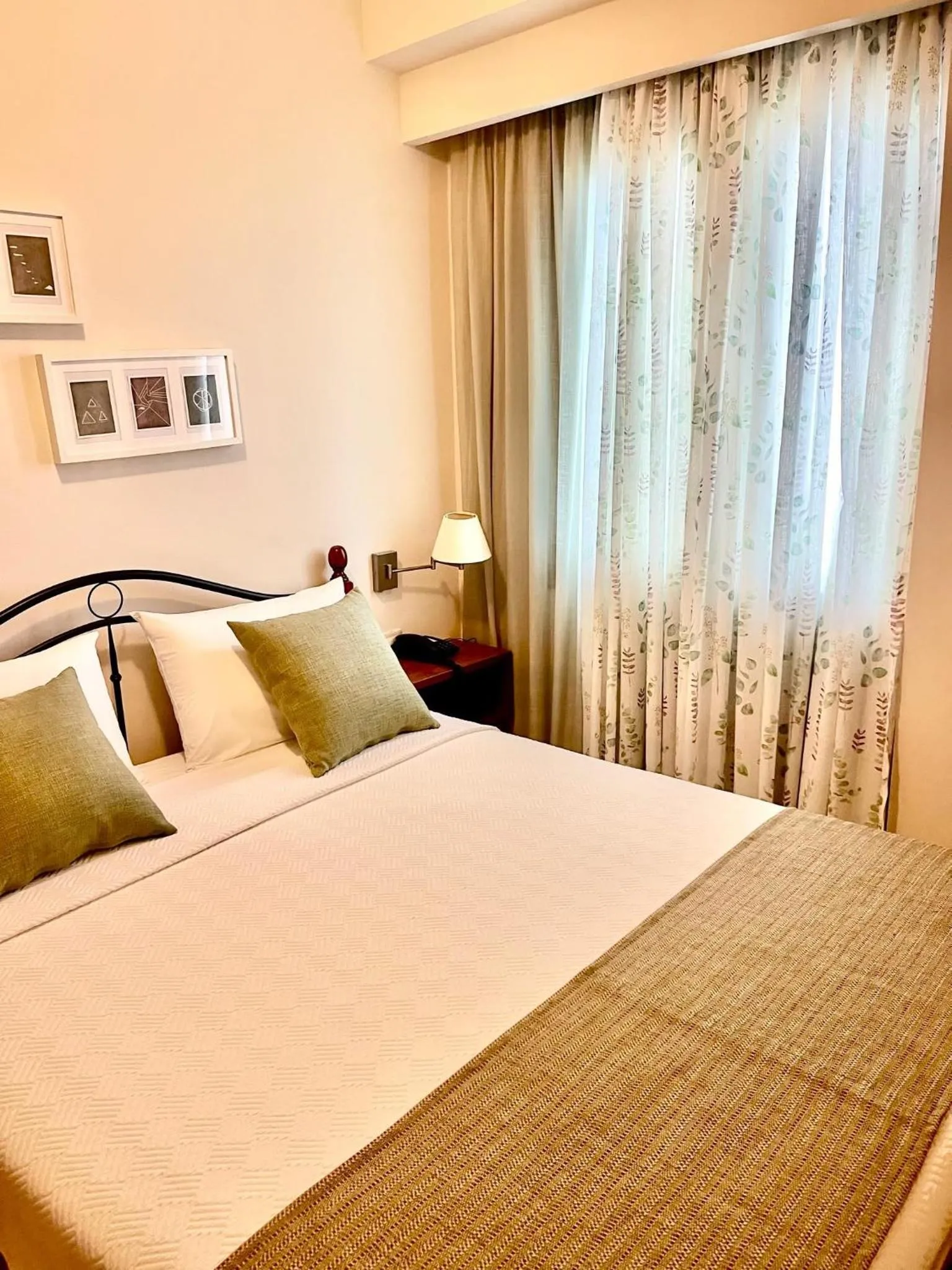 Bedroom, Bed in Elounda Olea Villas And Apartments