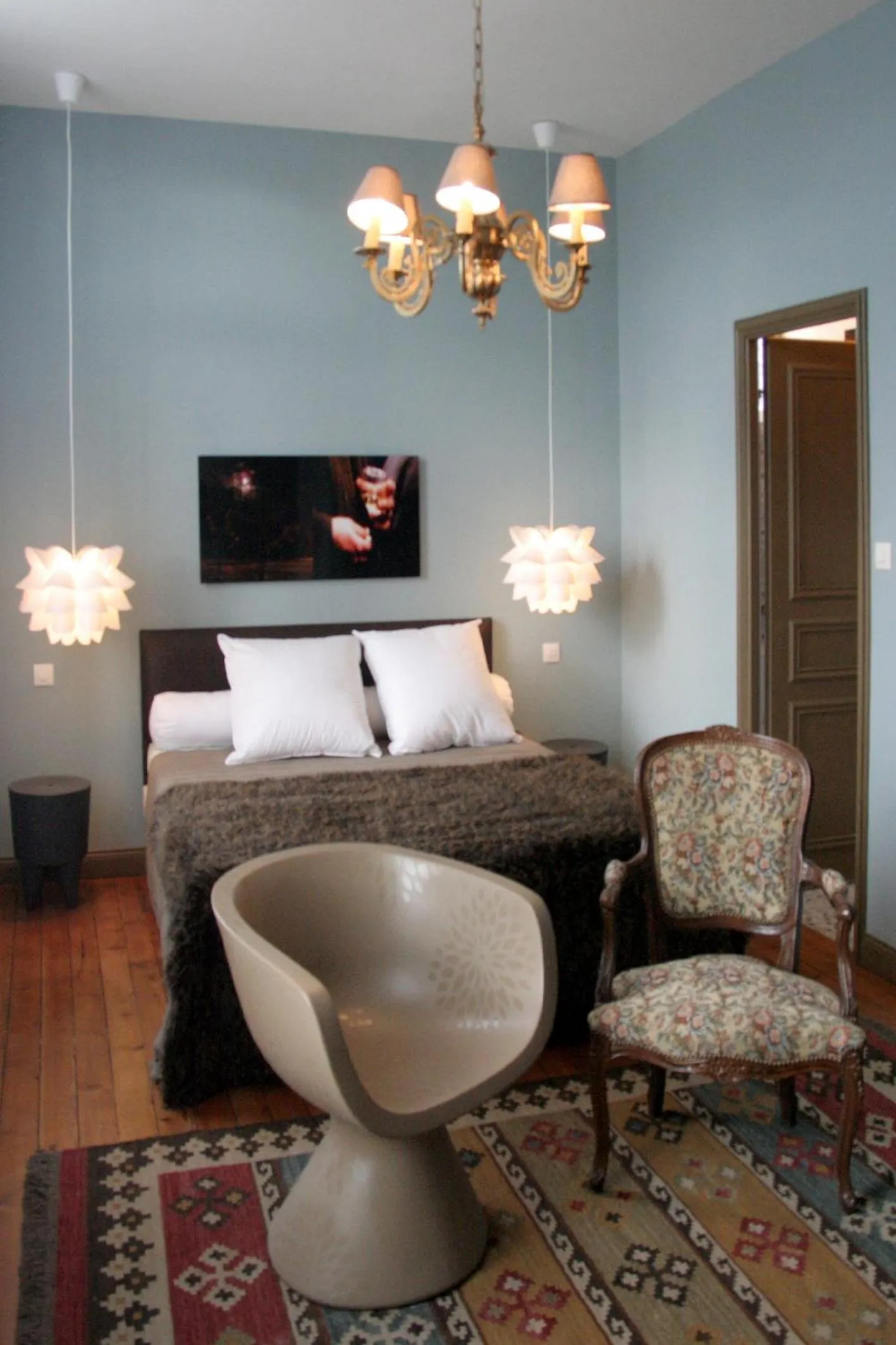 Photo of the whole room, Bed in Le Grand Duc