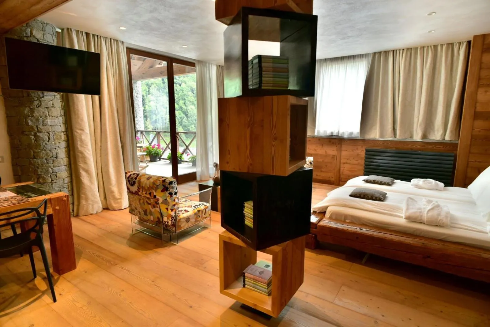 Bed in MH Olen Boutique Hotel