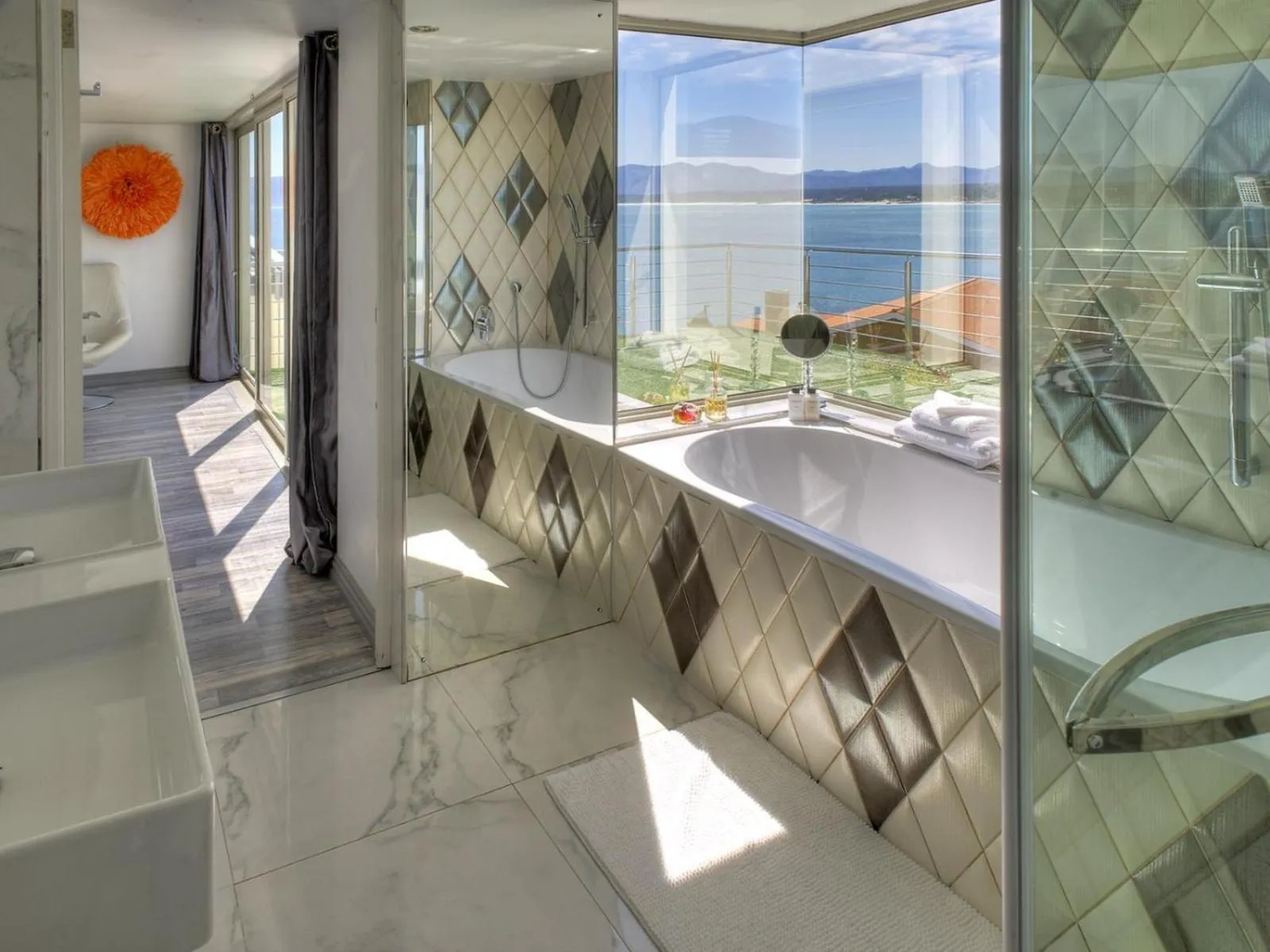 Bathroom in Sea Star Lodge