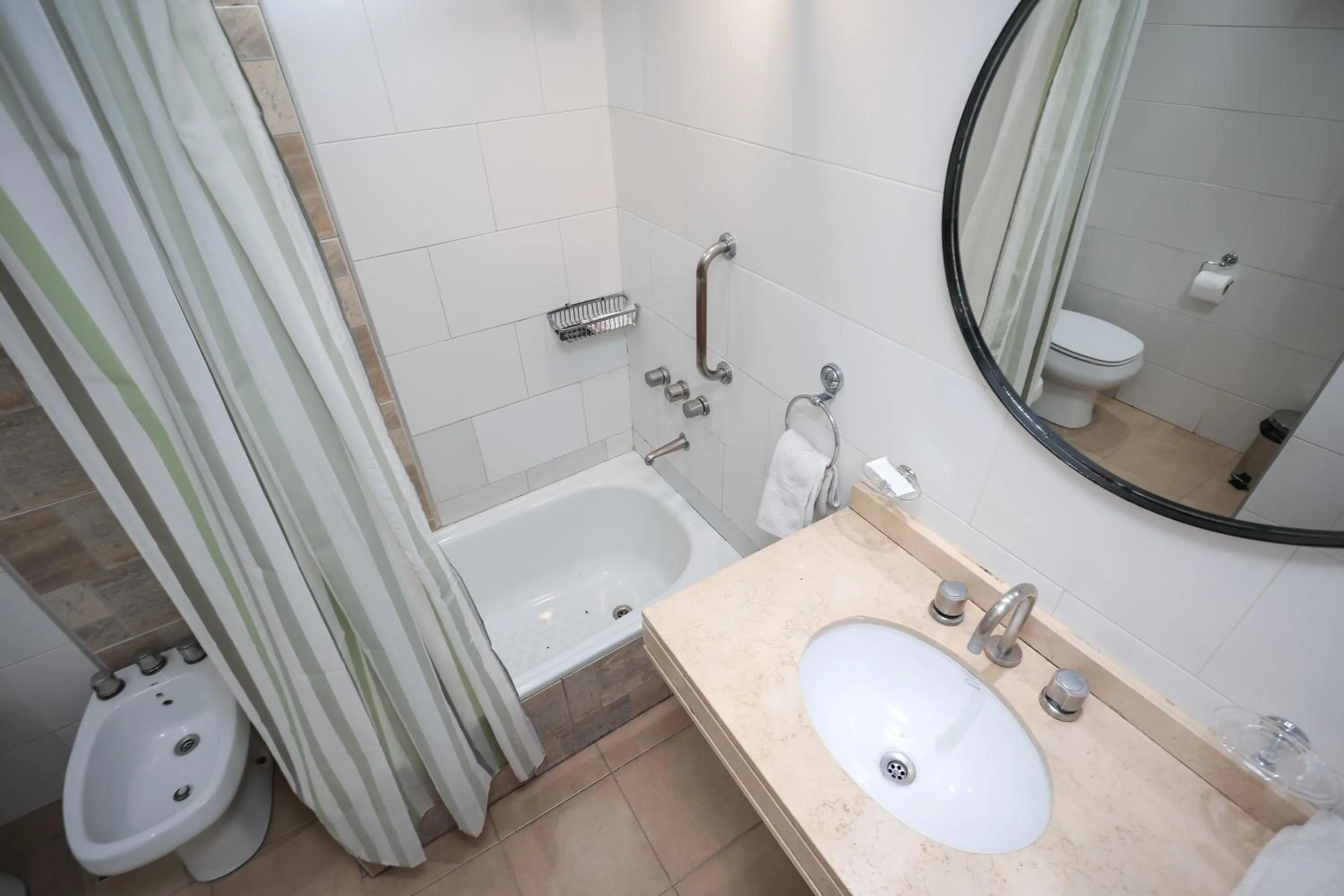 Bathroom in Hotel A&B Internacional