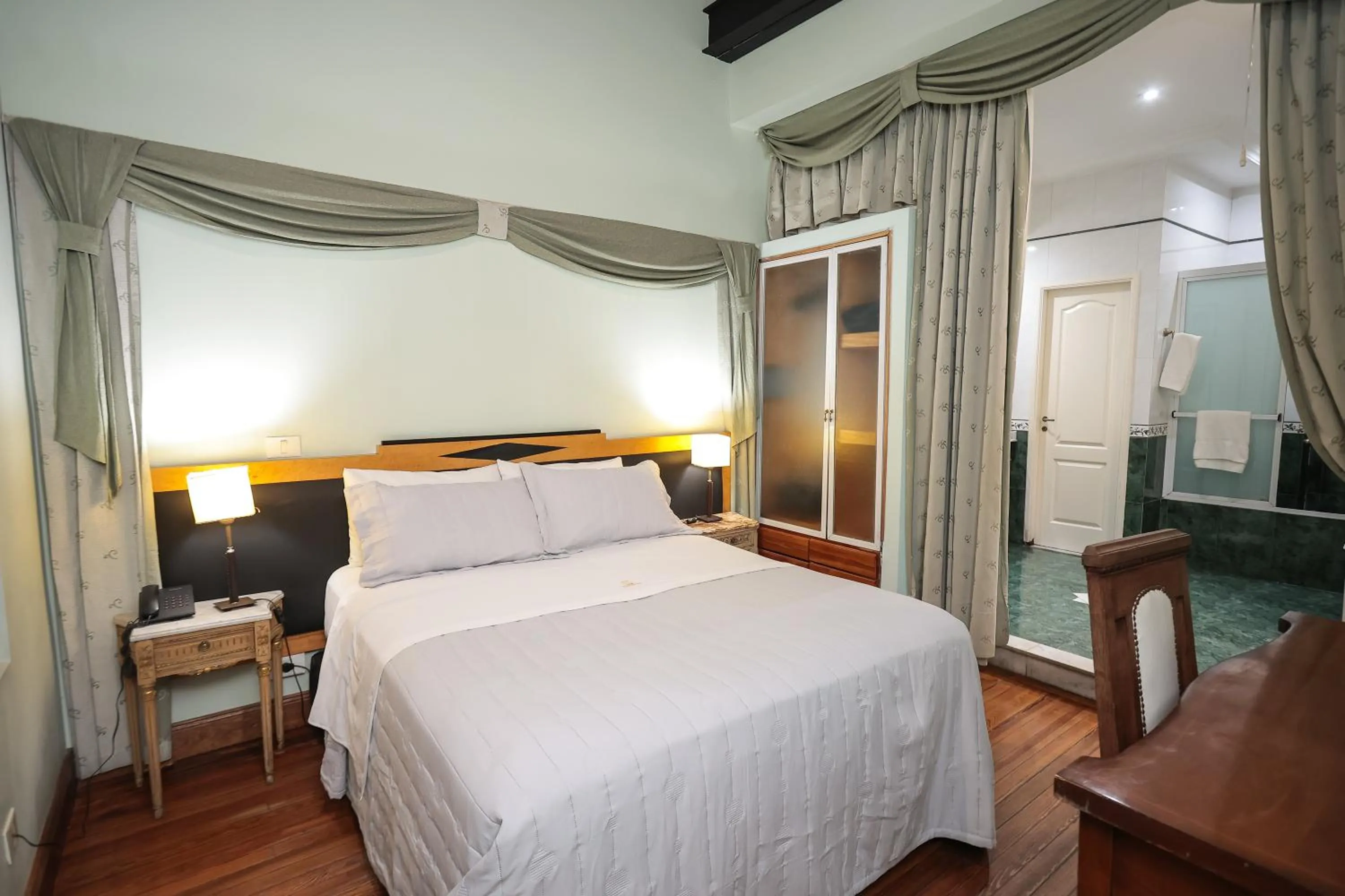 Bedroom, Bed in Hotel A&B Internacional