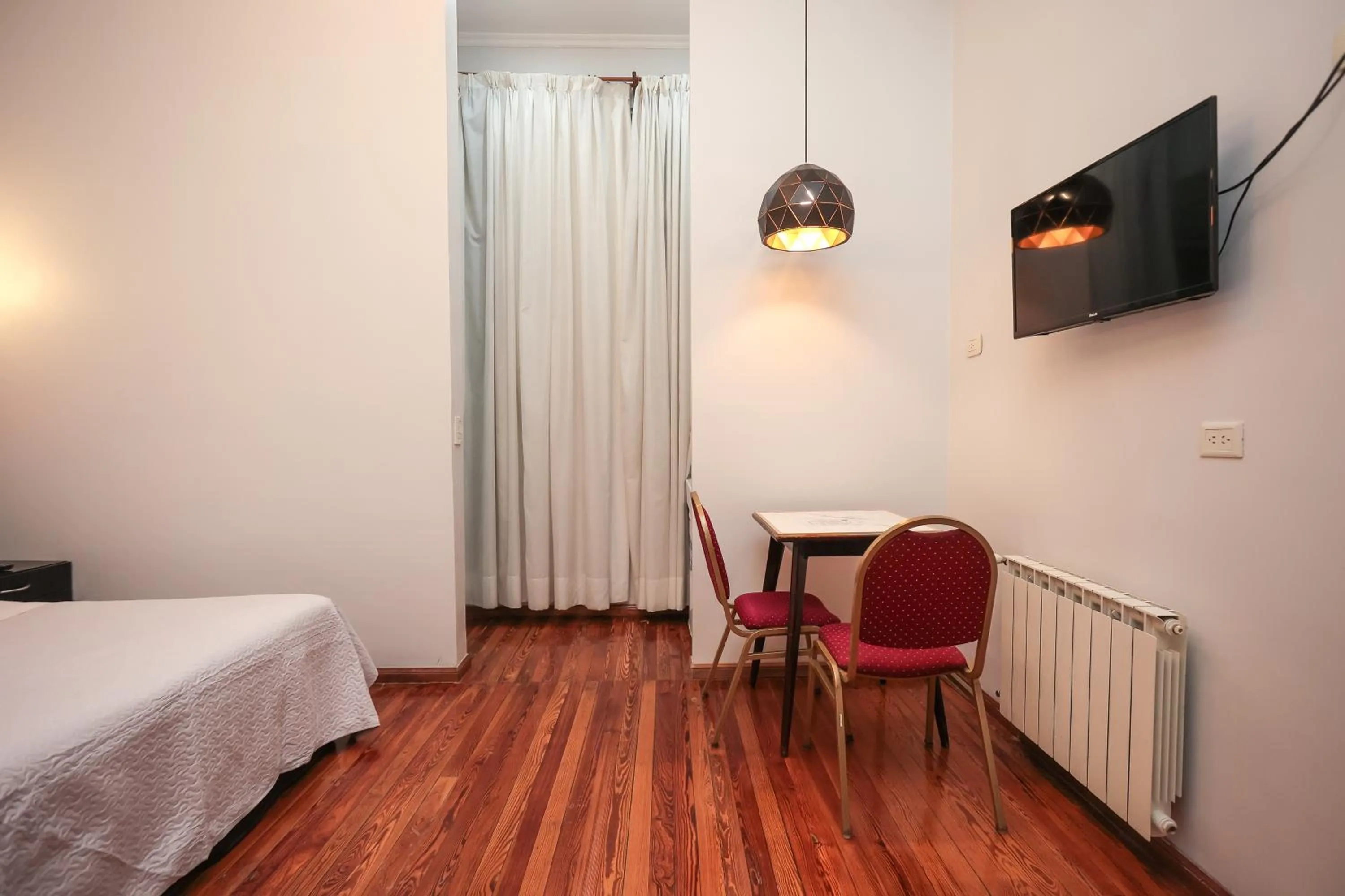 TV and multimedia, Bed in Hotel A&B Internacional