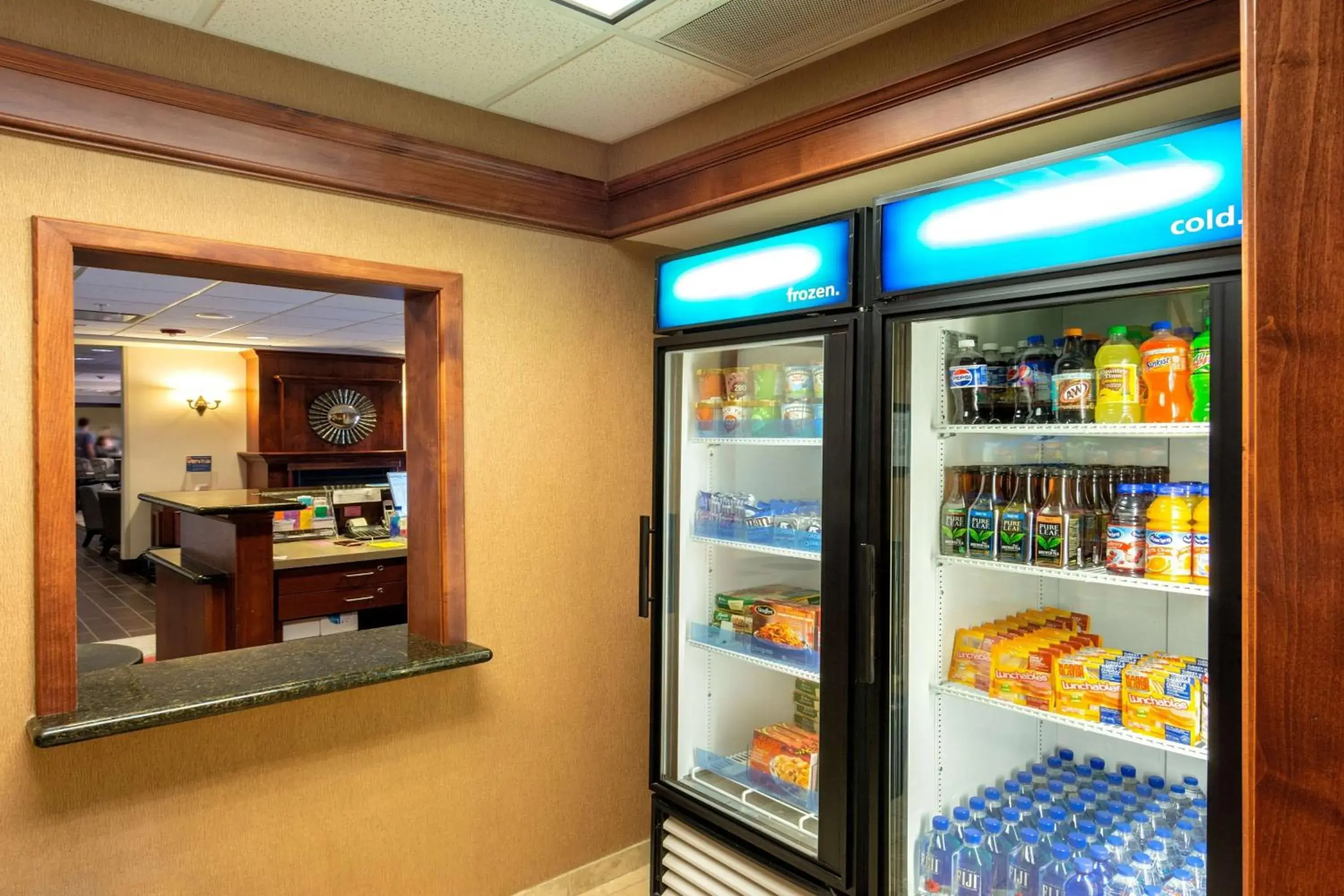 Restaurant/places to eat in Hampton Inn Rawlins Restaurant/places to eat in Hampton Inn Rawlins