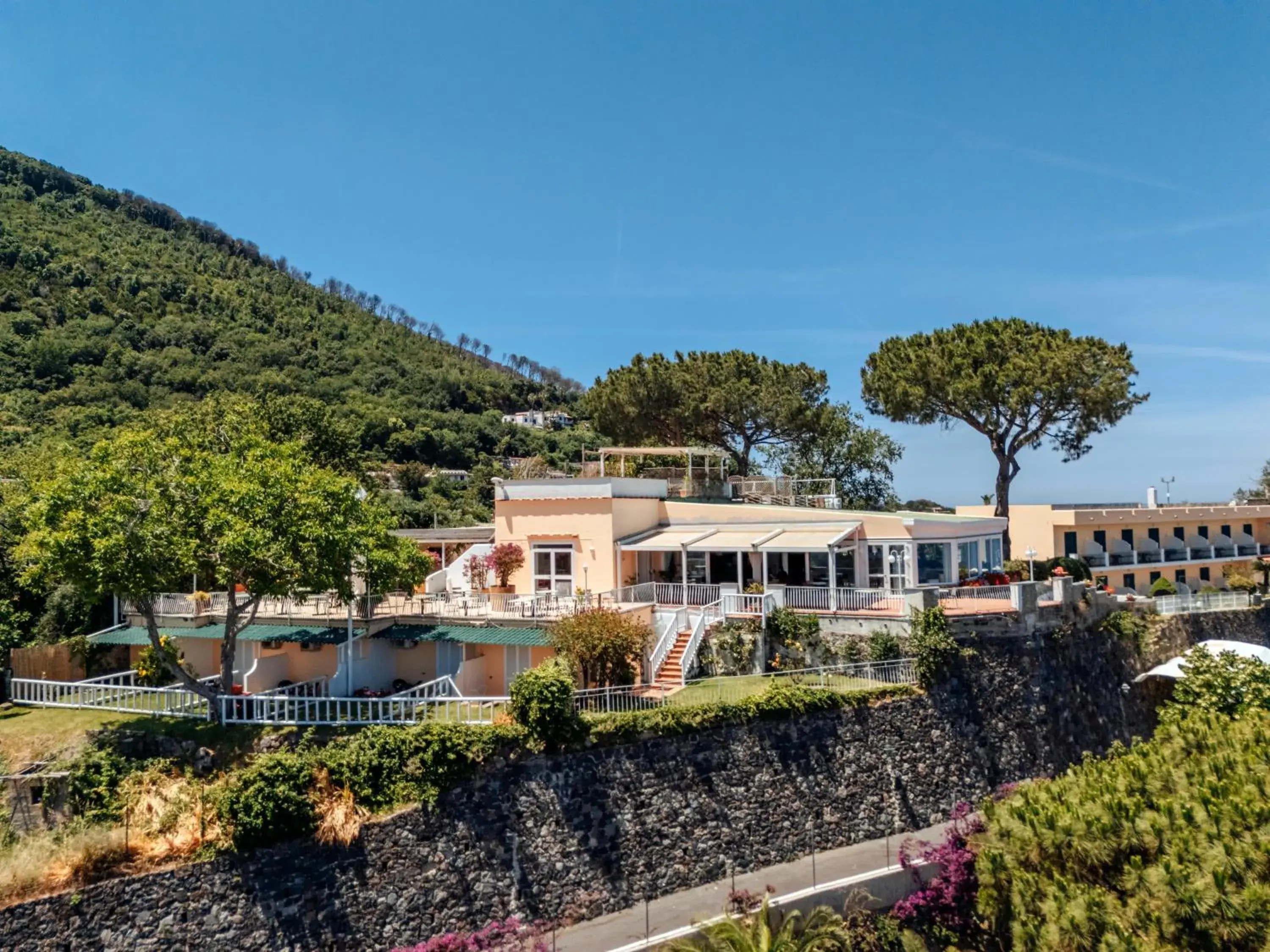 Property building in Hotel Villa Ireos Property building in Hotel Villa Ireos