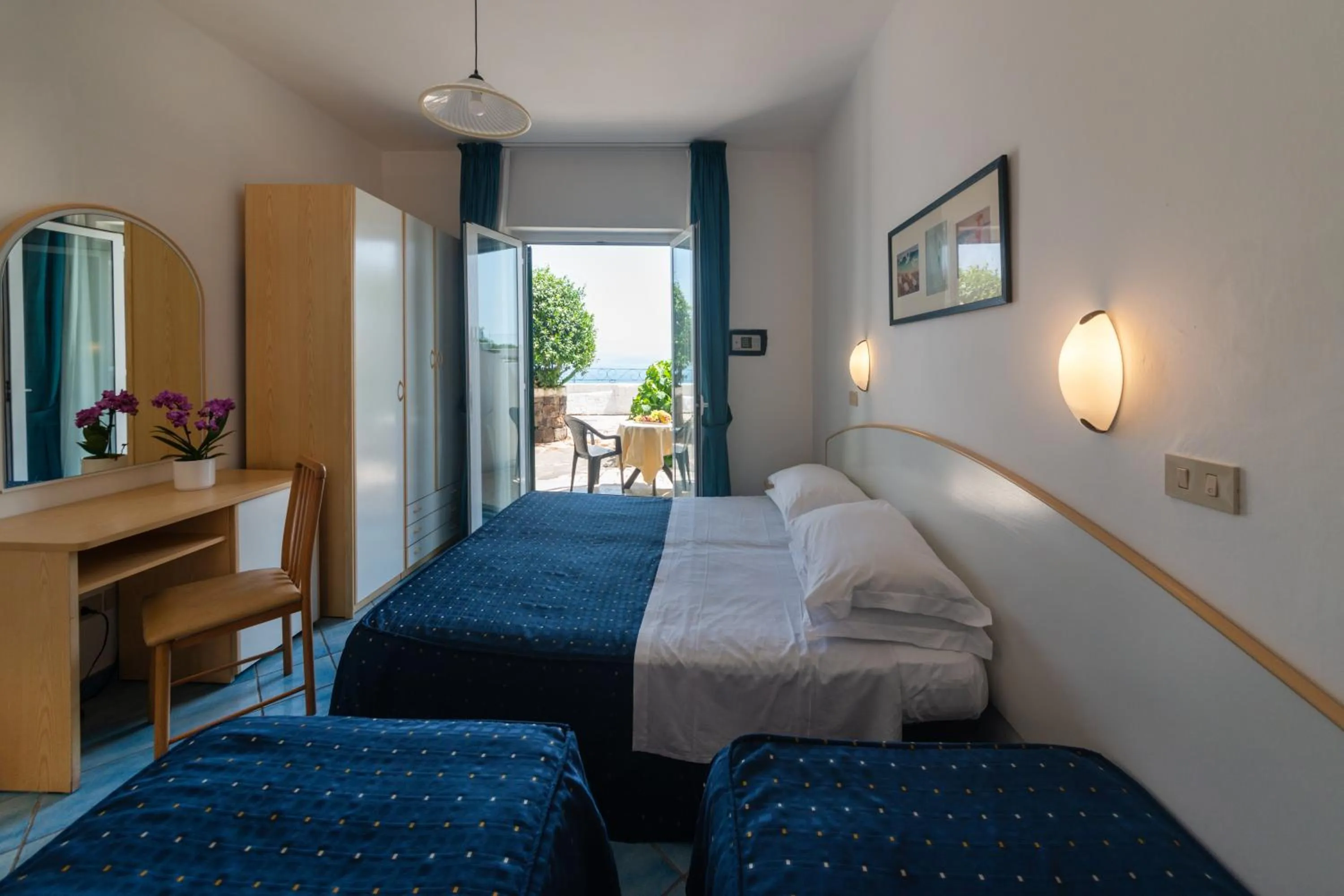 Bed in Hotel Villa Ireos