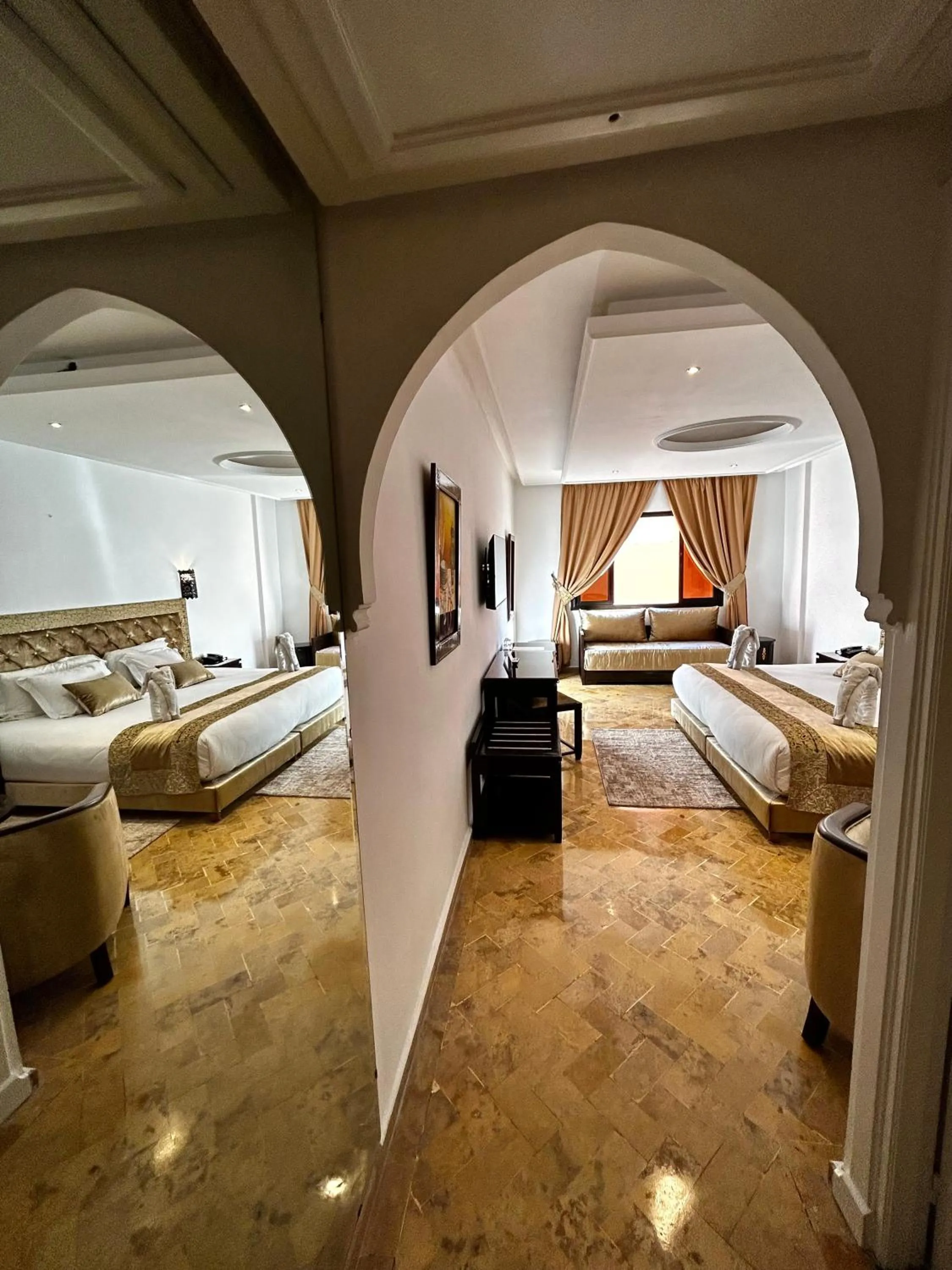 Decorative detail in Hotel Les Trois Palmiers