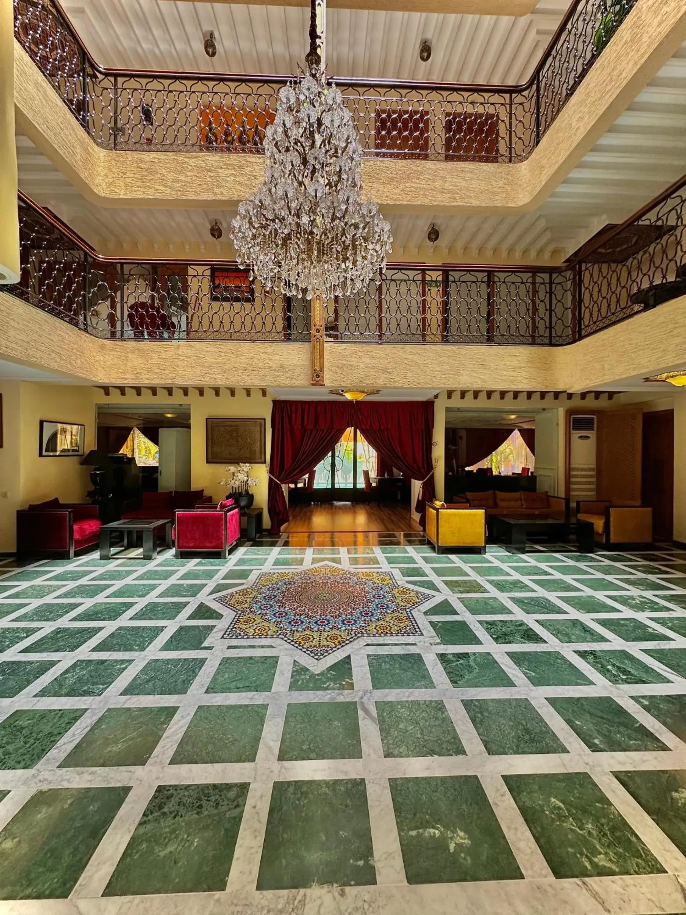 Lobby or reception in Hotel Les Trois Palmiers