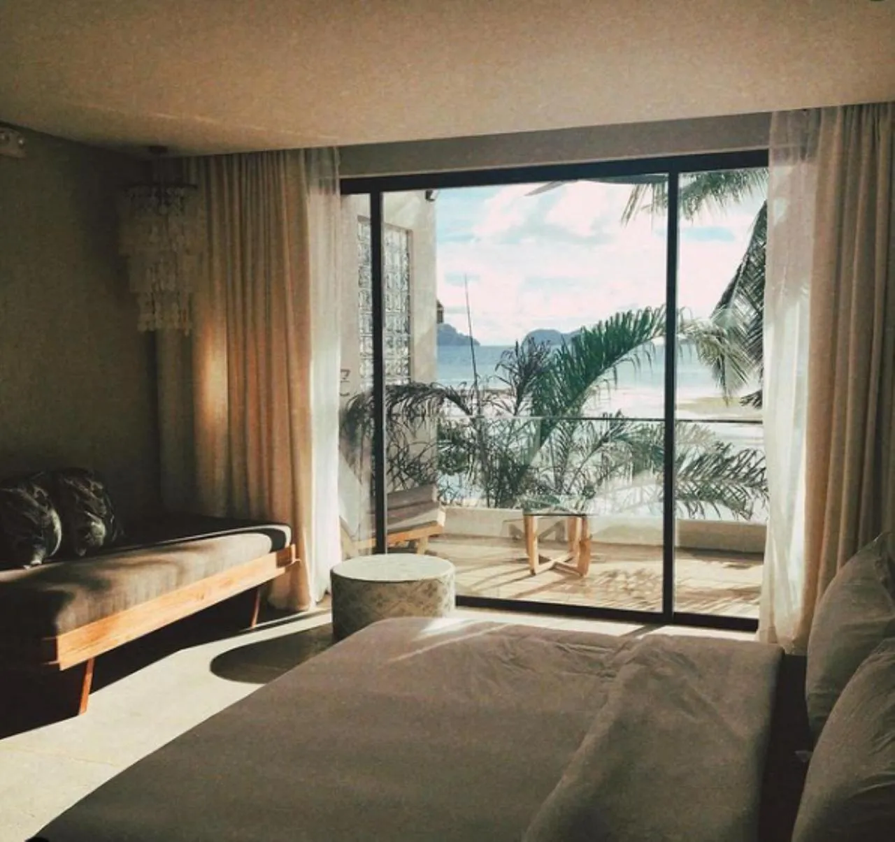 View (from property/room), Bed in Frangipani El Nido