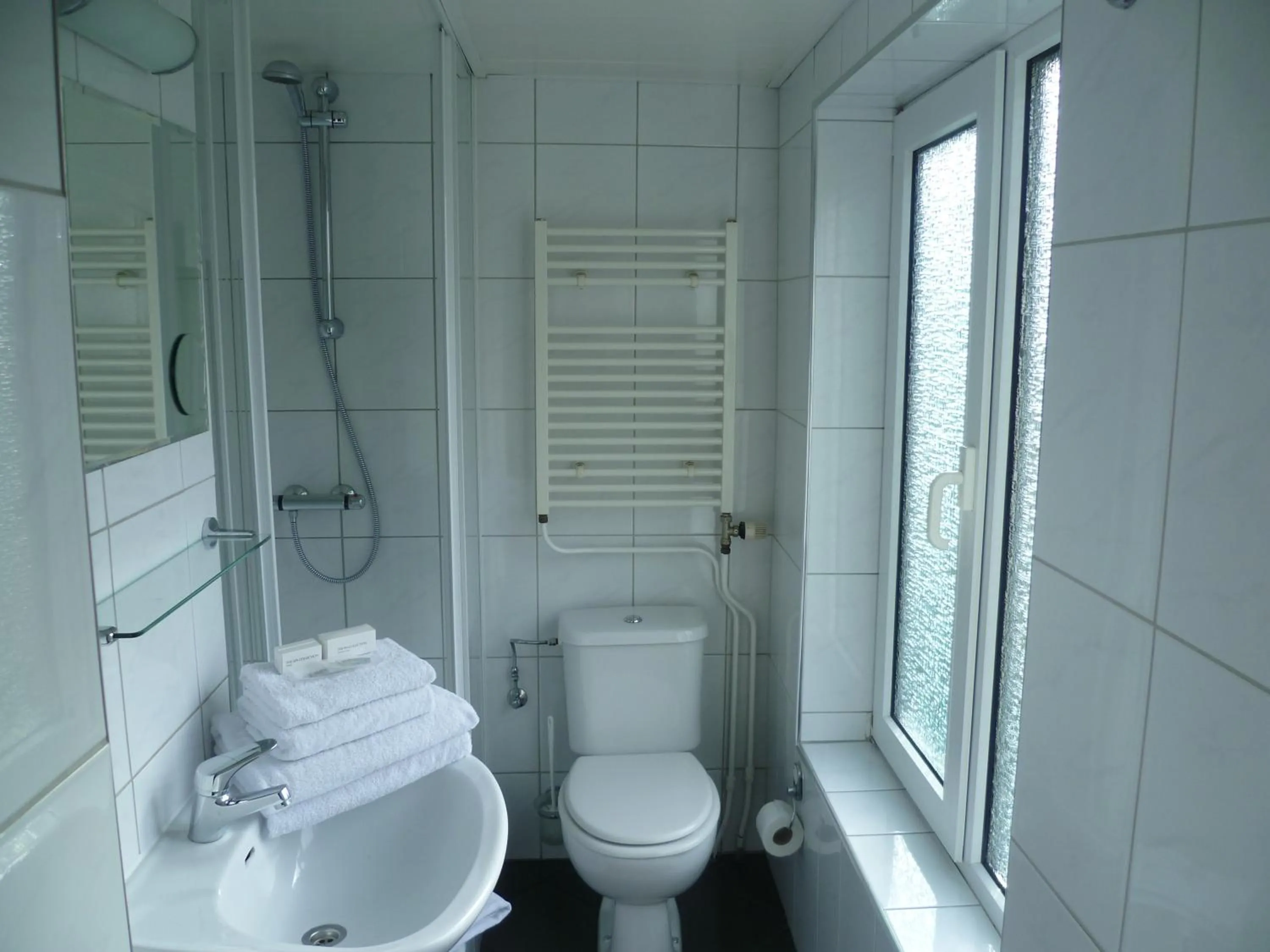 Bathroom in Hotel Pension Oranje