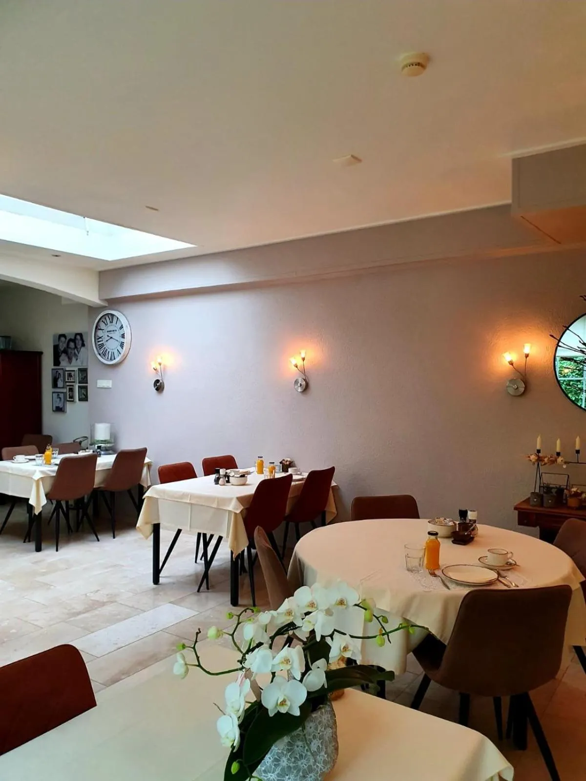 Property building in Hotel Pension Oranje