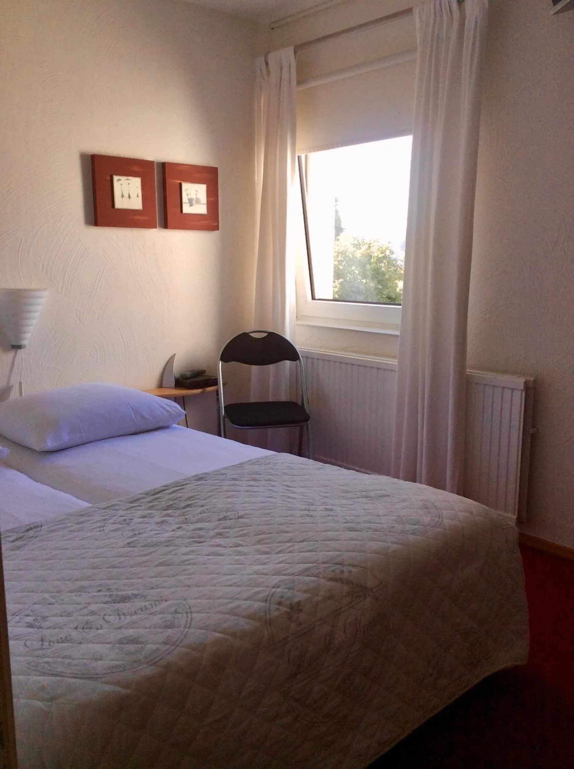 Spring, Bed in Hotel Pension Oranje