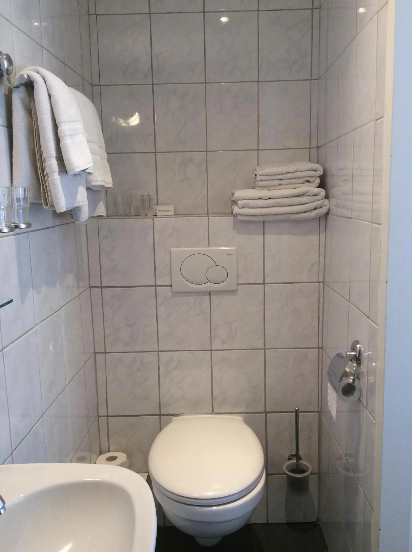 Photo of the whole room in Hotel Pension Oranje