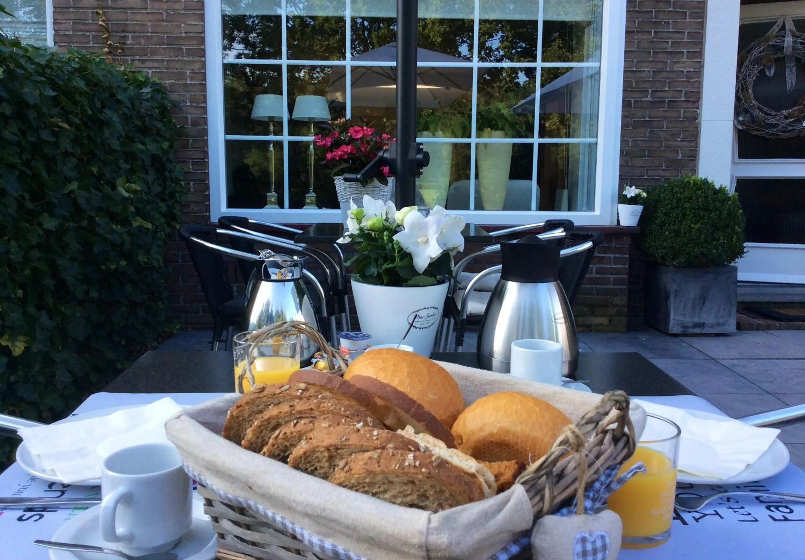 Spring in Hotel Pension Oranje