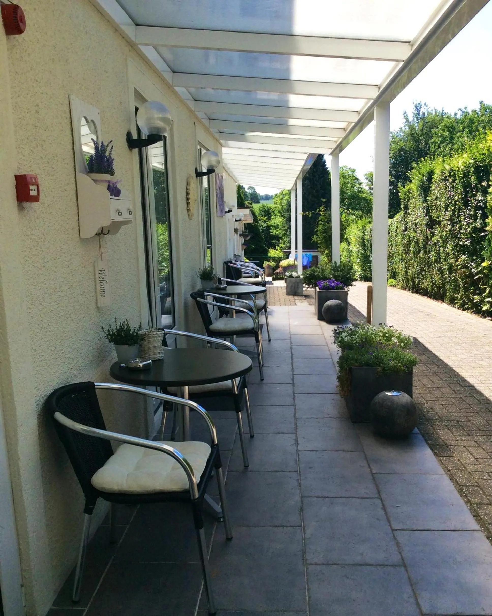 Garden view in Hotel Pension Oranje