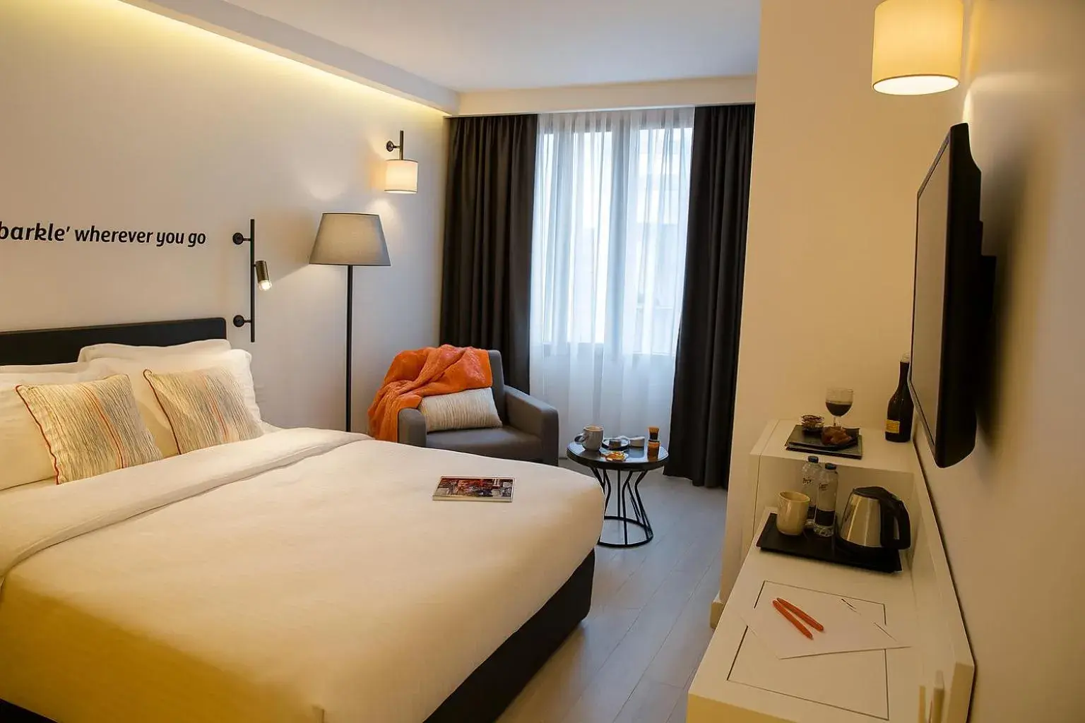 Bed in Sparkle Hotel Bed in Sparkle Hotel