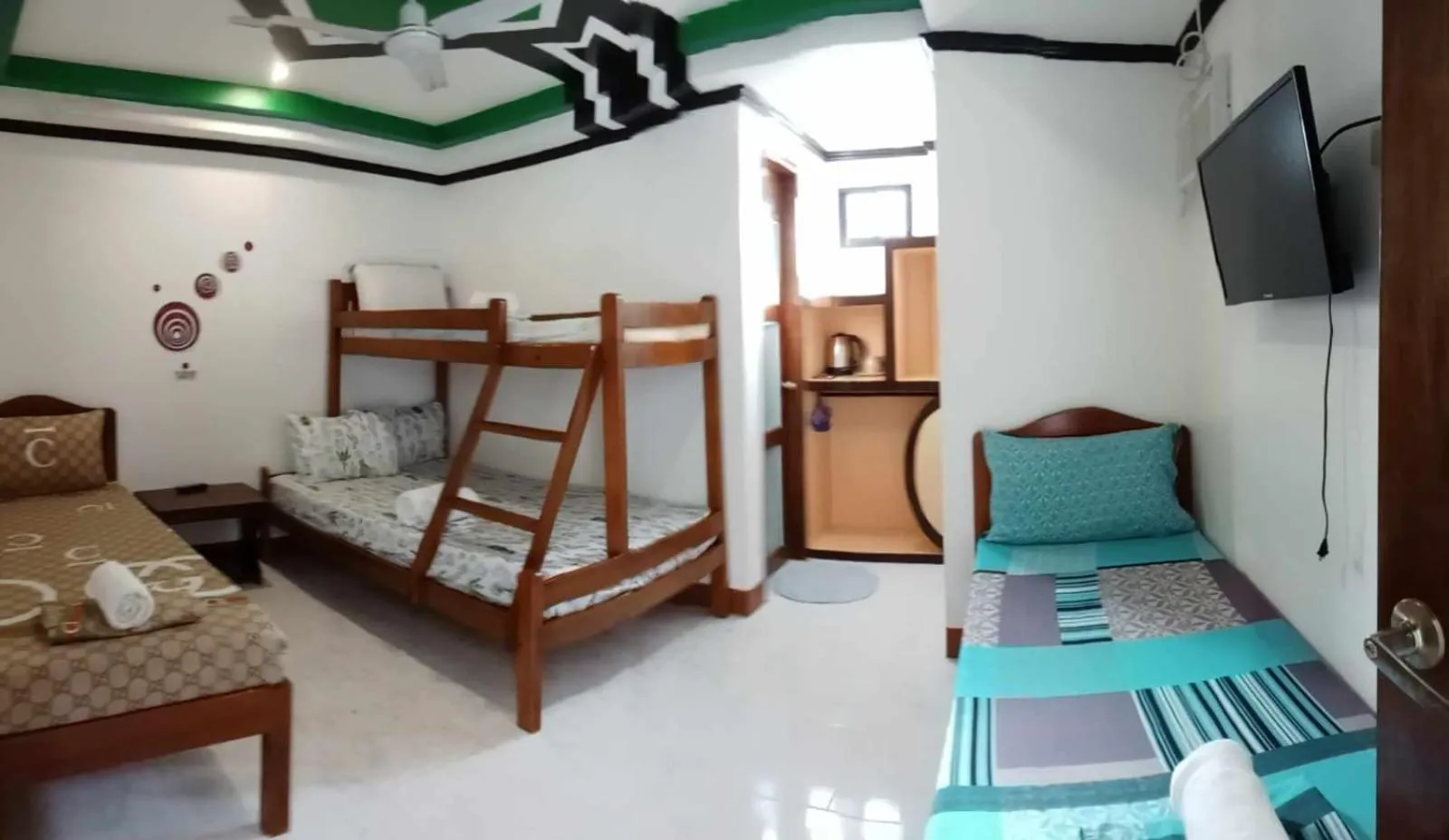 View (from property/room), Bed in Vali-Joe Travel Lodge