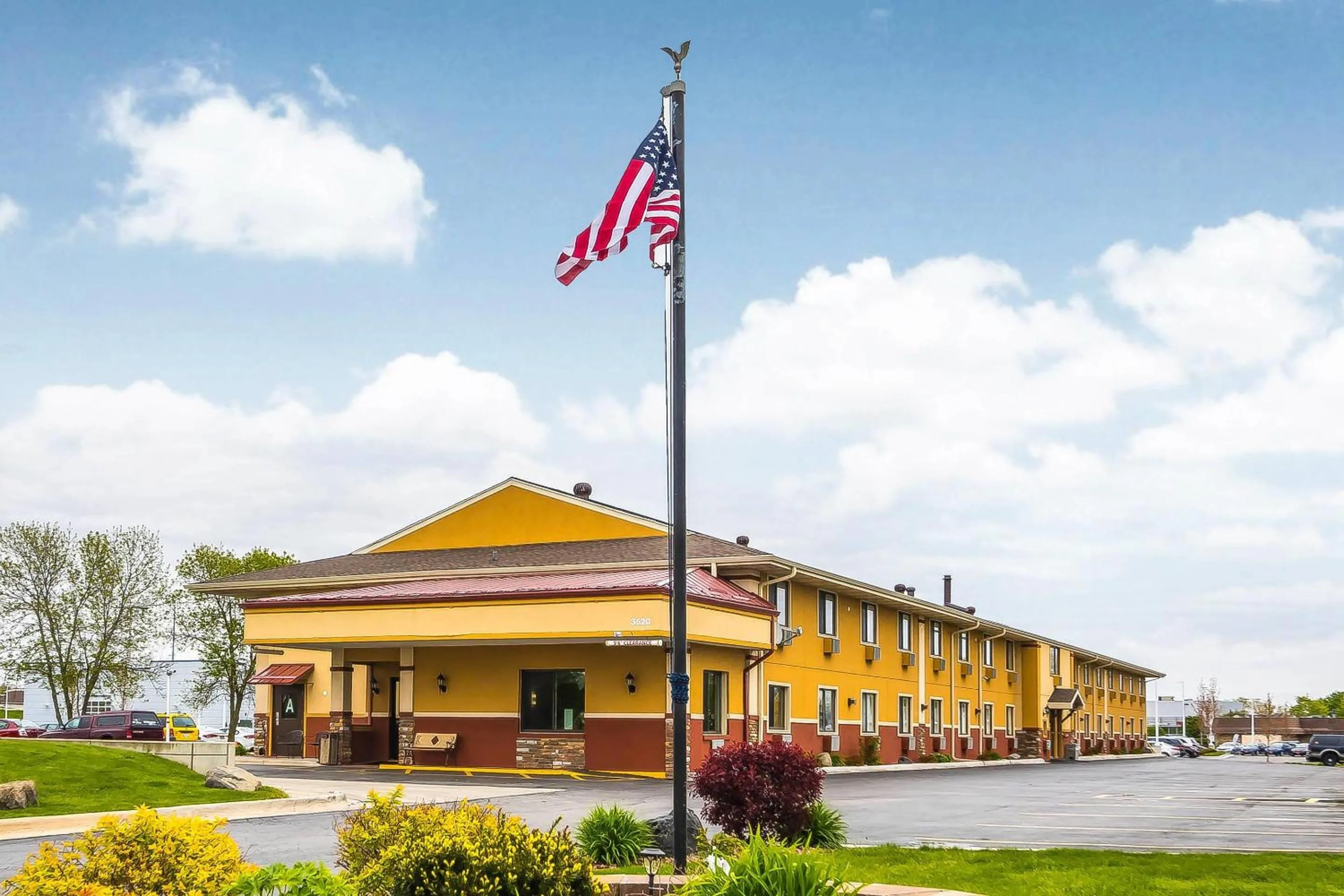 Property building in Quality Inn Janesville North