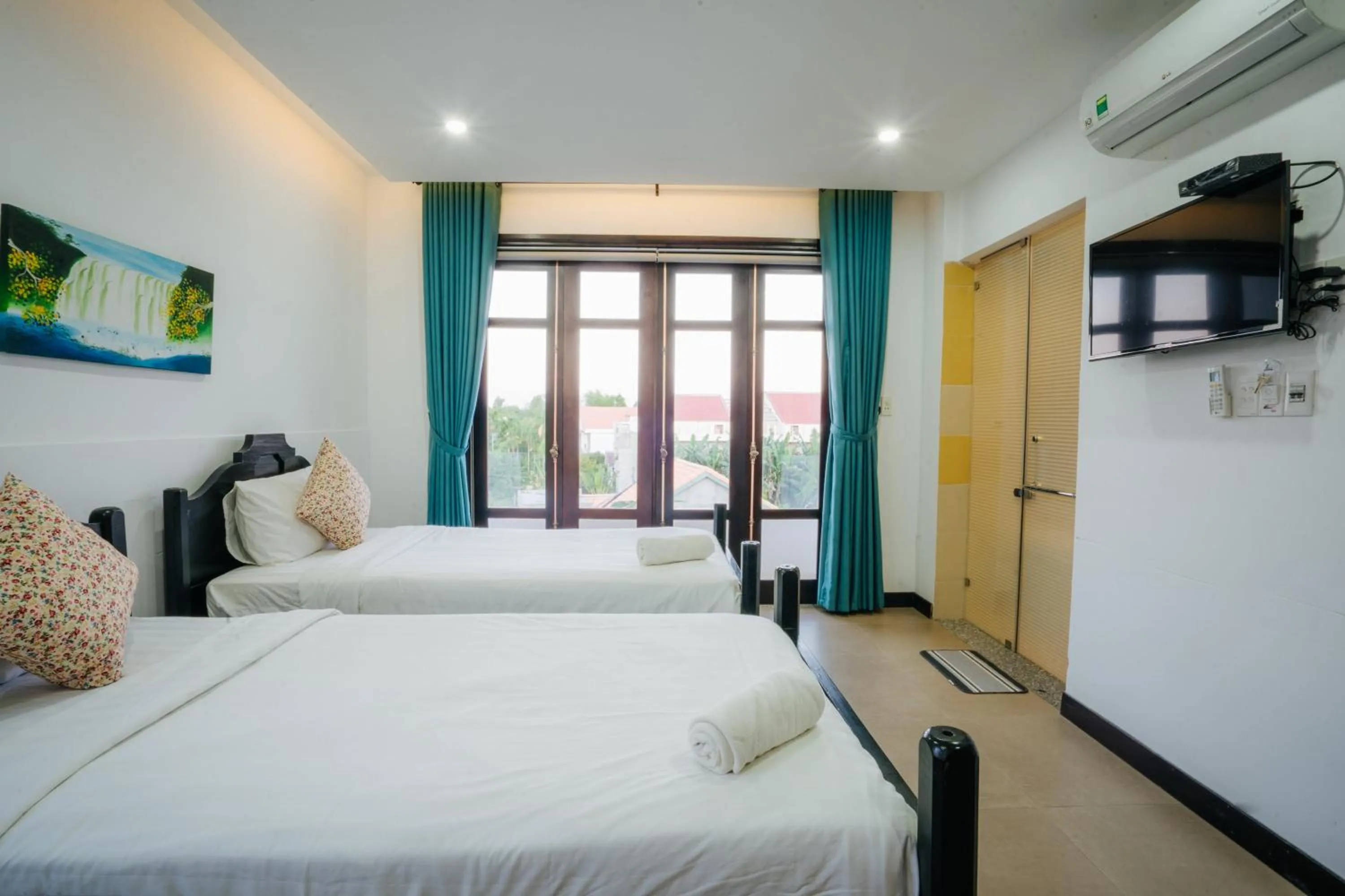 Bed in Hoi An Lotus Aroma Villa