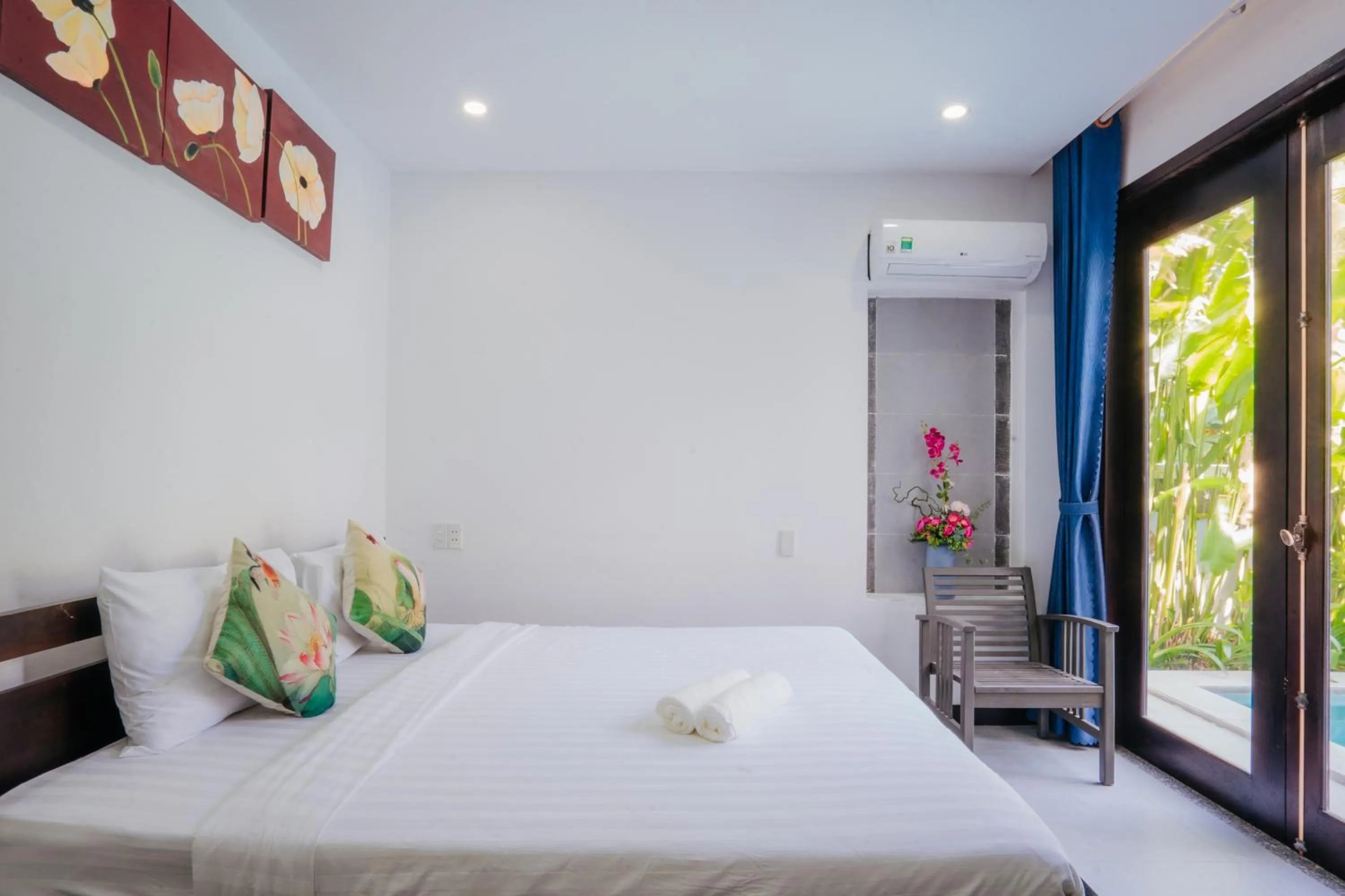 Bed in Hoi An Lotus Aroma Villa