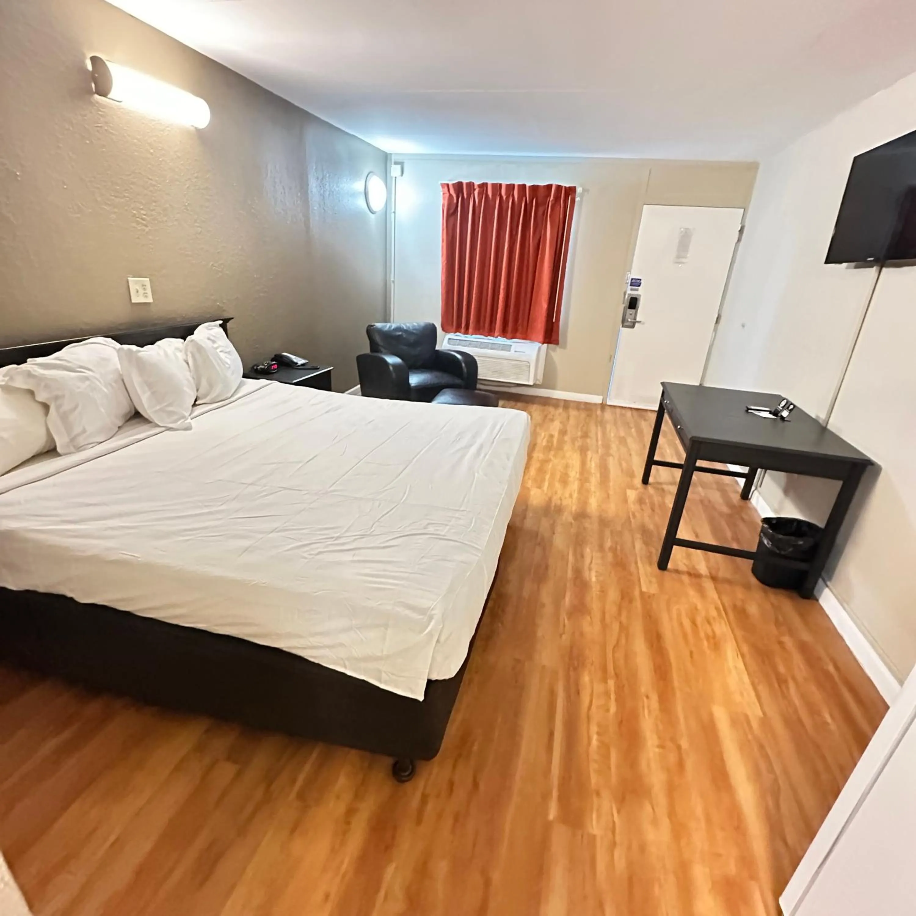 Bed in Americas Best Value Inn Danville