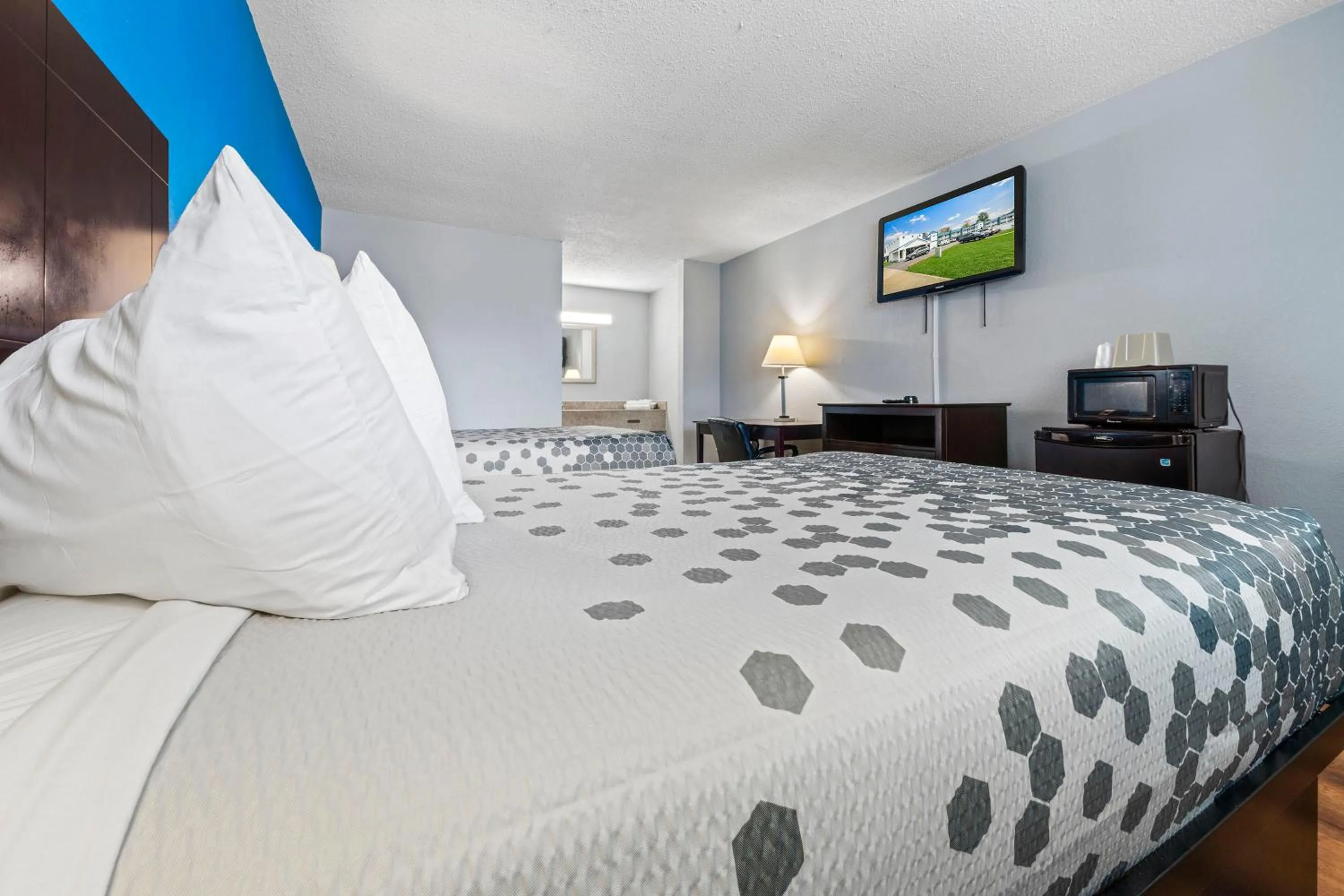 Bed in Super 8 by Wyndham Portsmouth - Norfolk