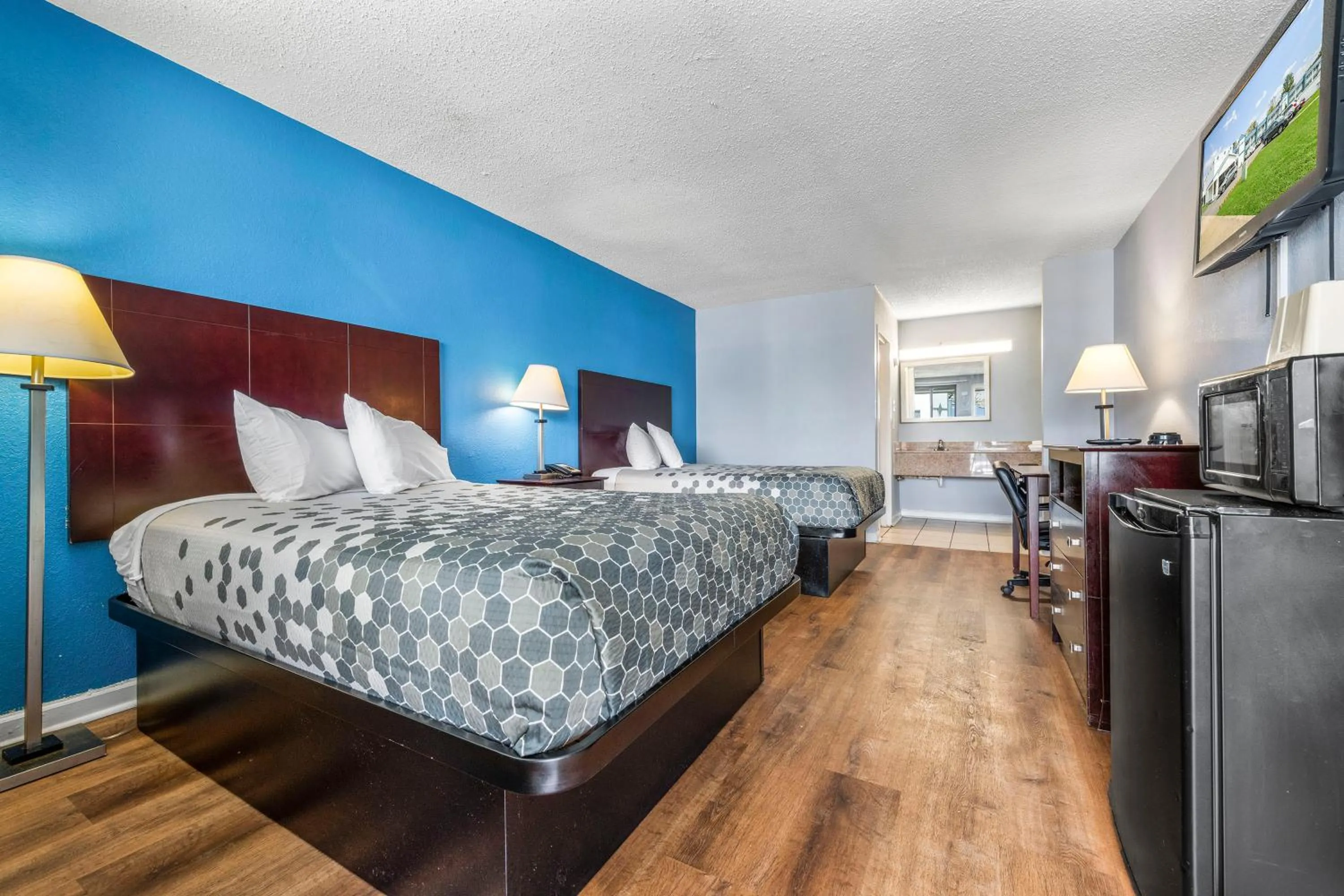 Bed in Super 8 by Wyndham Portsmouth - Norfolk