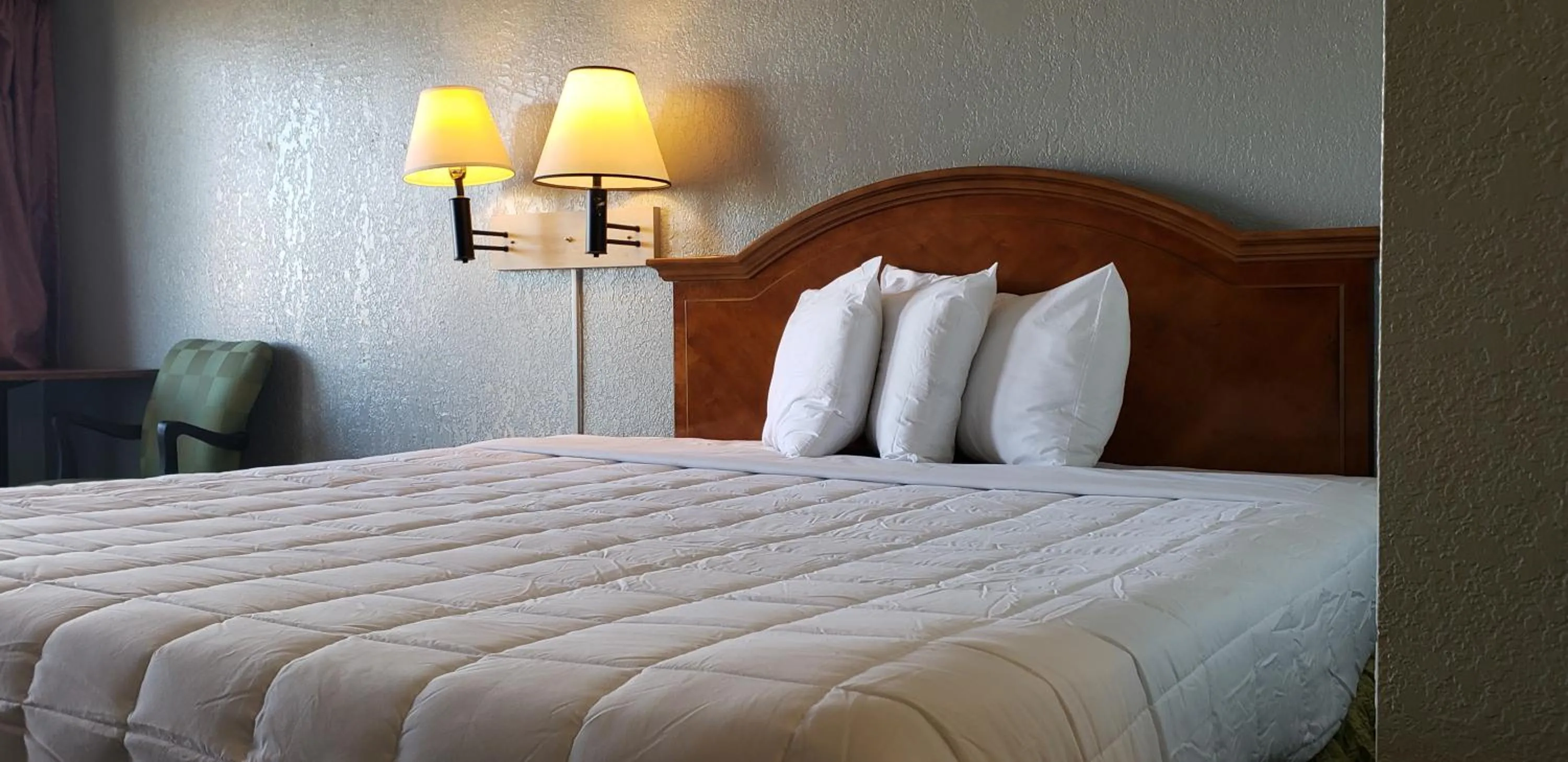 Bedroom, Bed in Minsk Hotels - Extended Stay, I-10 Tucson Airport