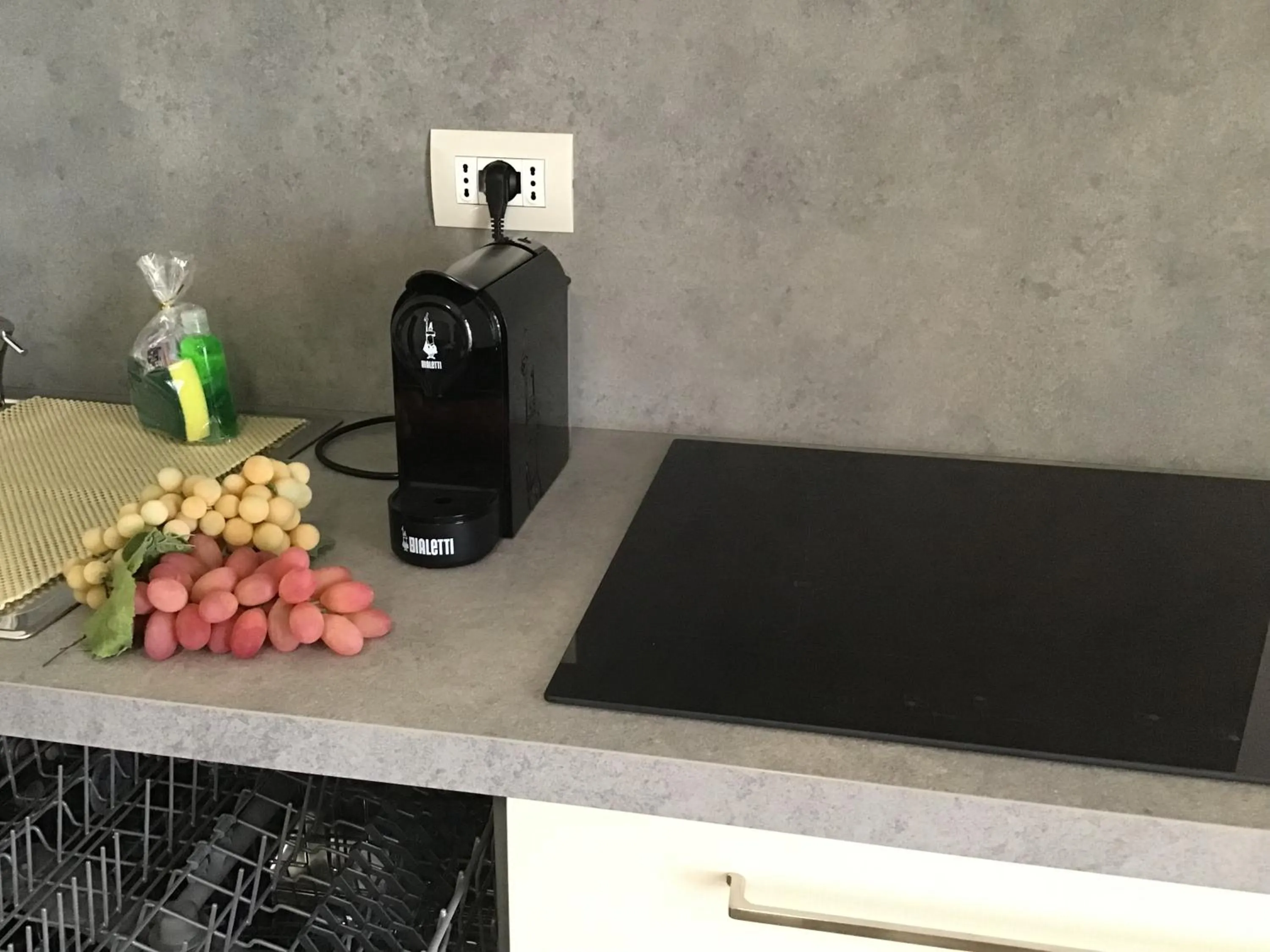 Coffee/tea facilities in La Coccinella Residence