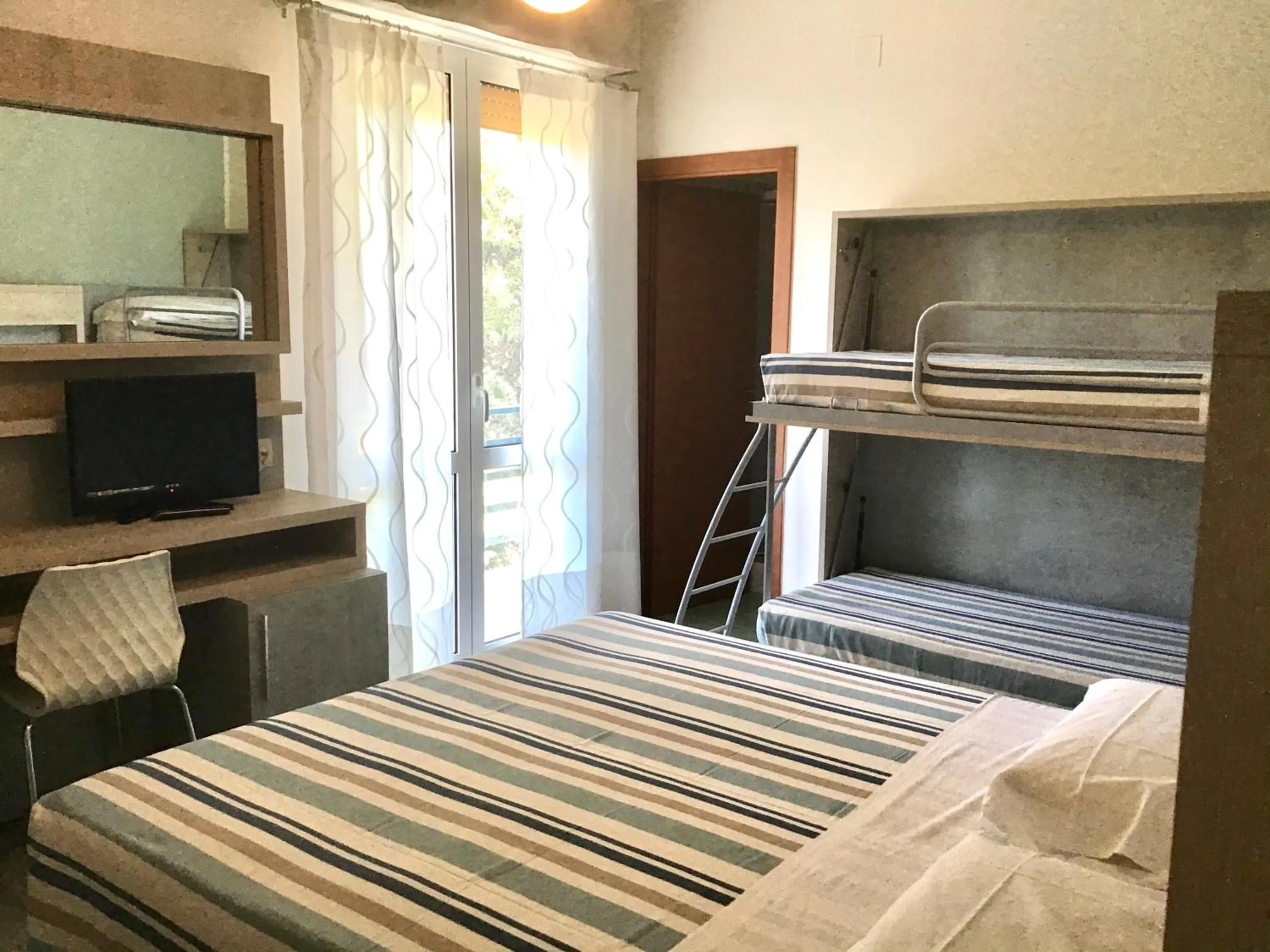 bunk bed in La Coccinella Residence