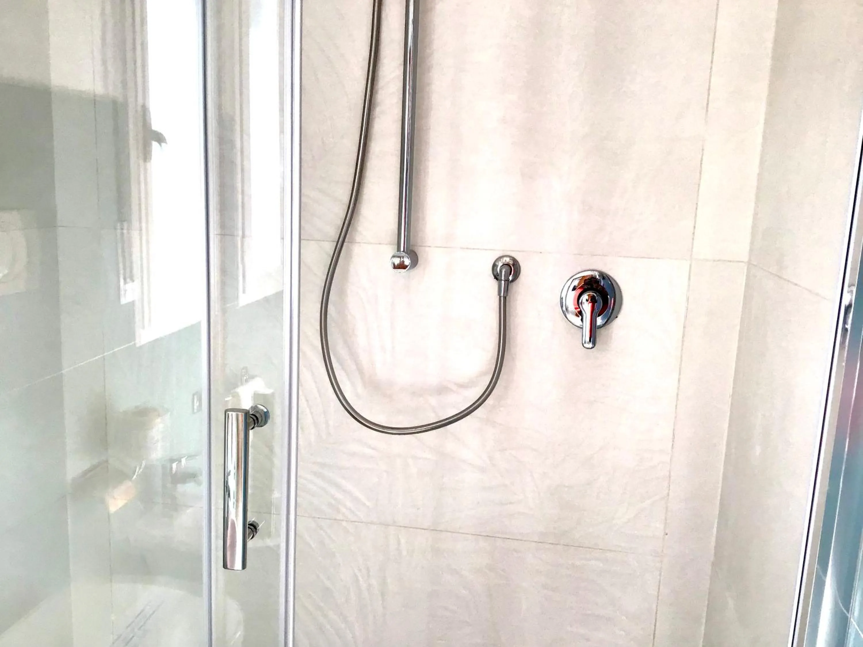 Shower in La Coccinella Residence
