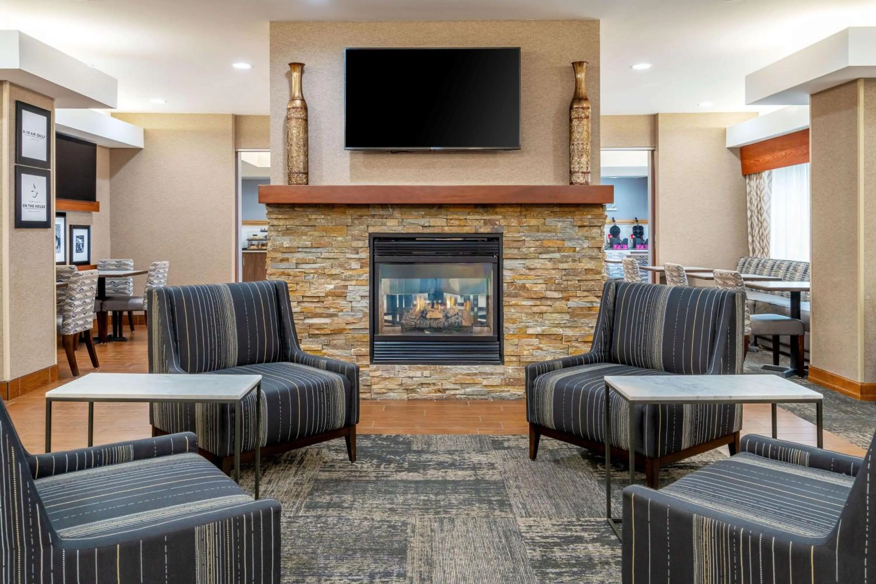 Lobby or reception in Hampton Inn Mitchell