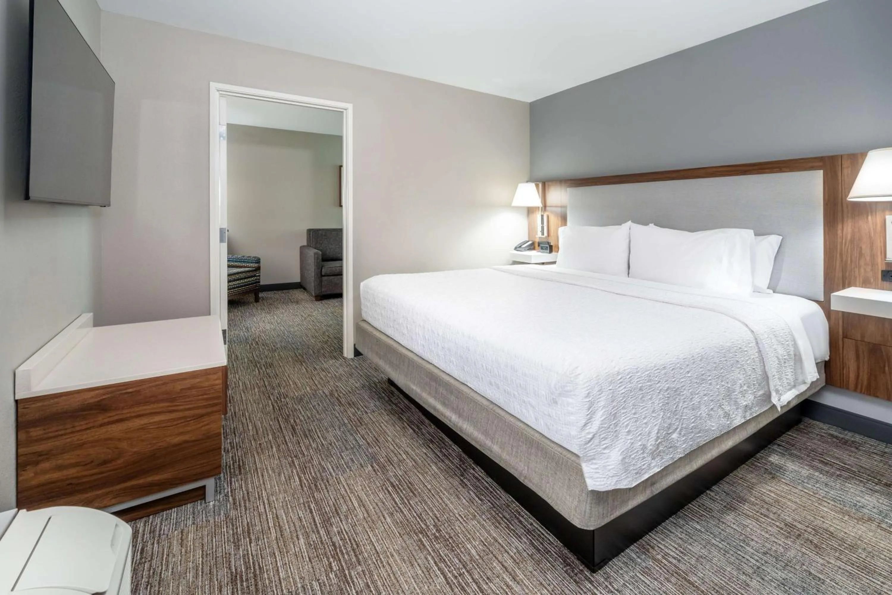 Bed in Hampton Inn Mitchell