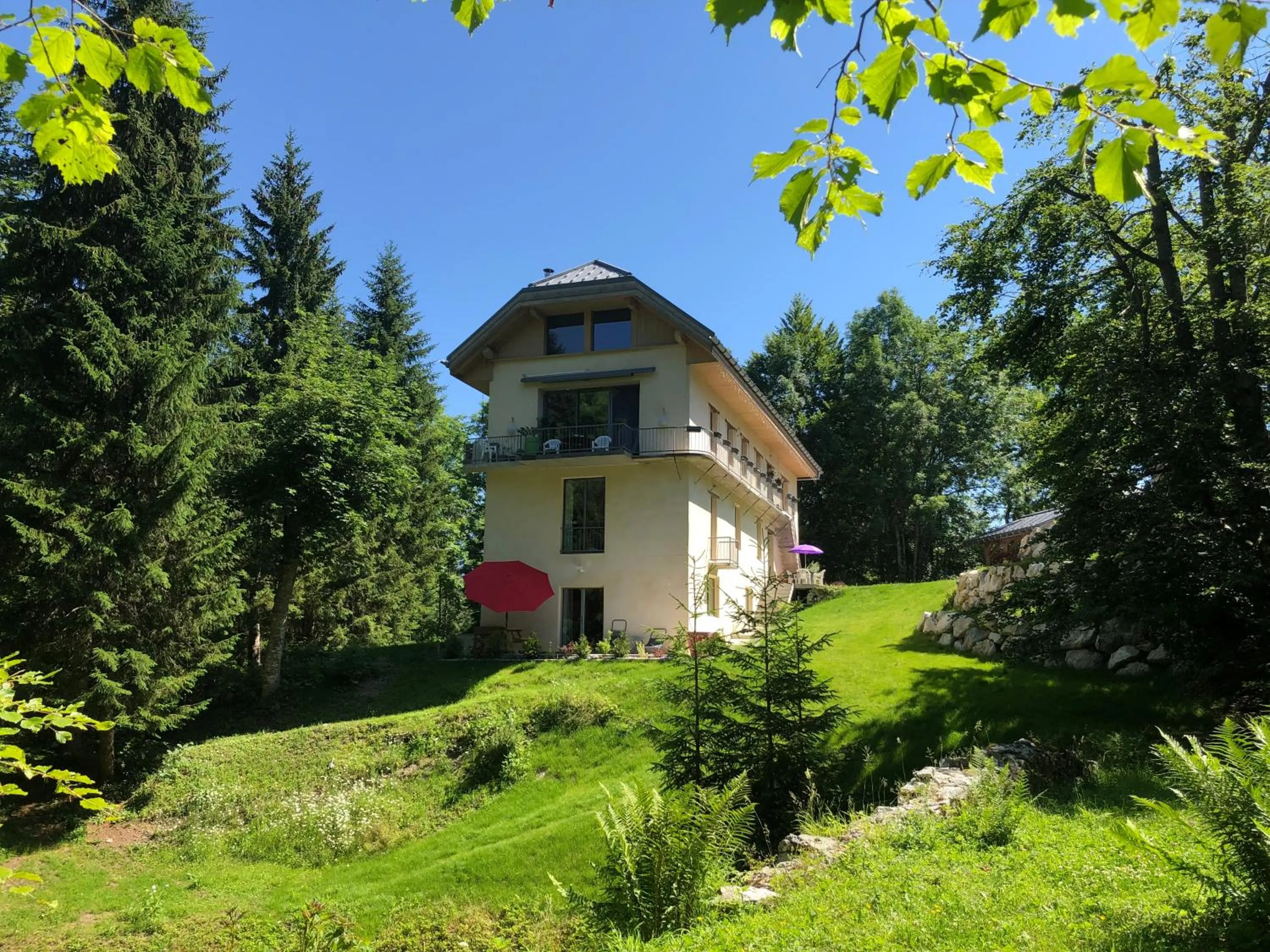Facade/entrance in Le Moulin des Olirics