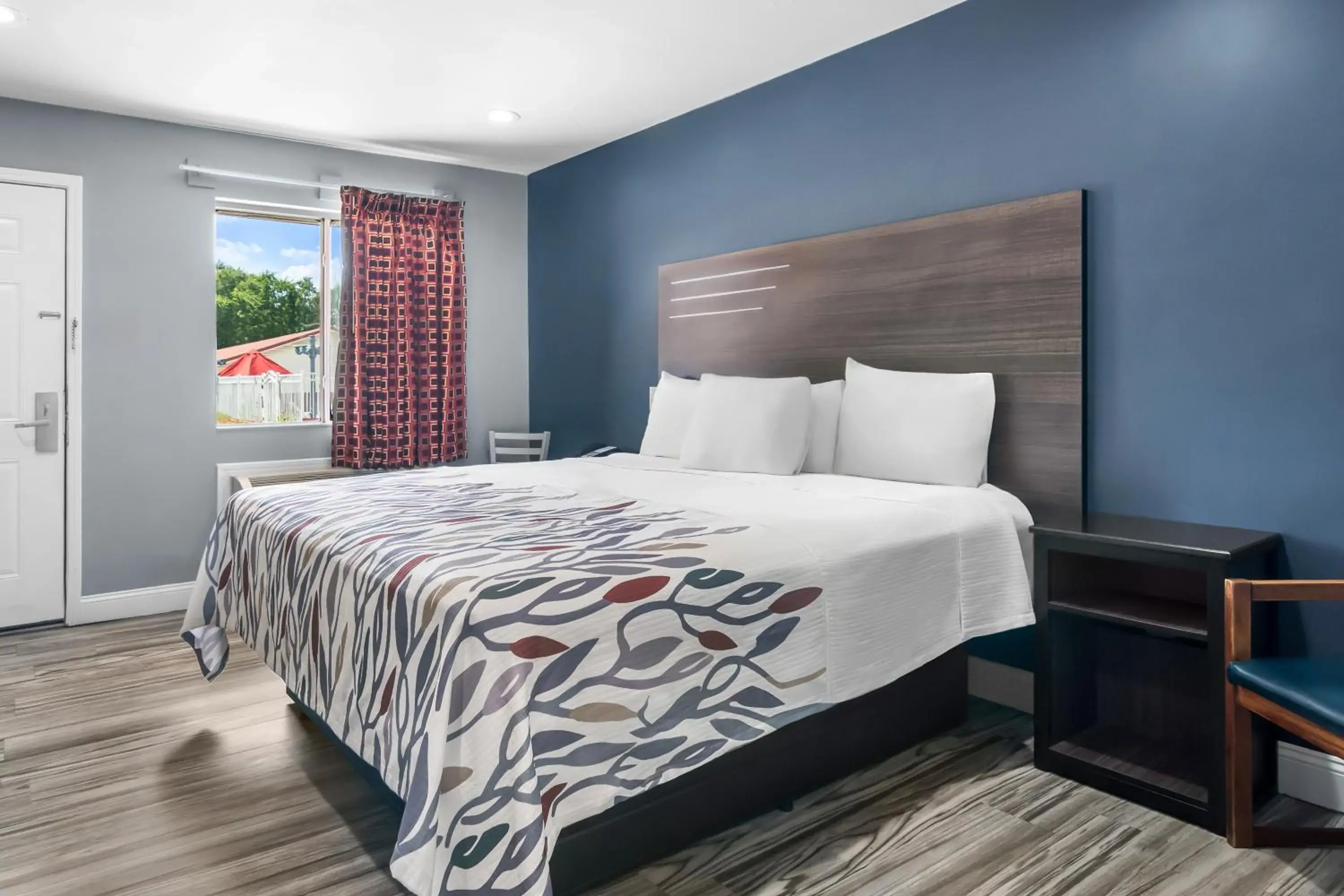 Bedroom, Bed in Americas Best Value Inn and Suites Siloam Springs Bedroom, Bed in Americas Best Value Inn and Suites Siloam Springs