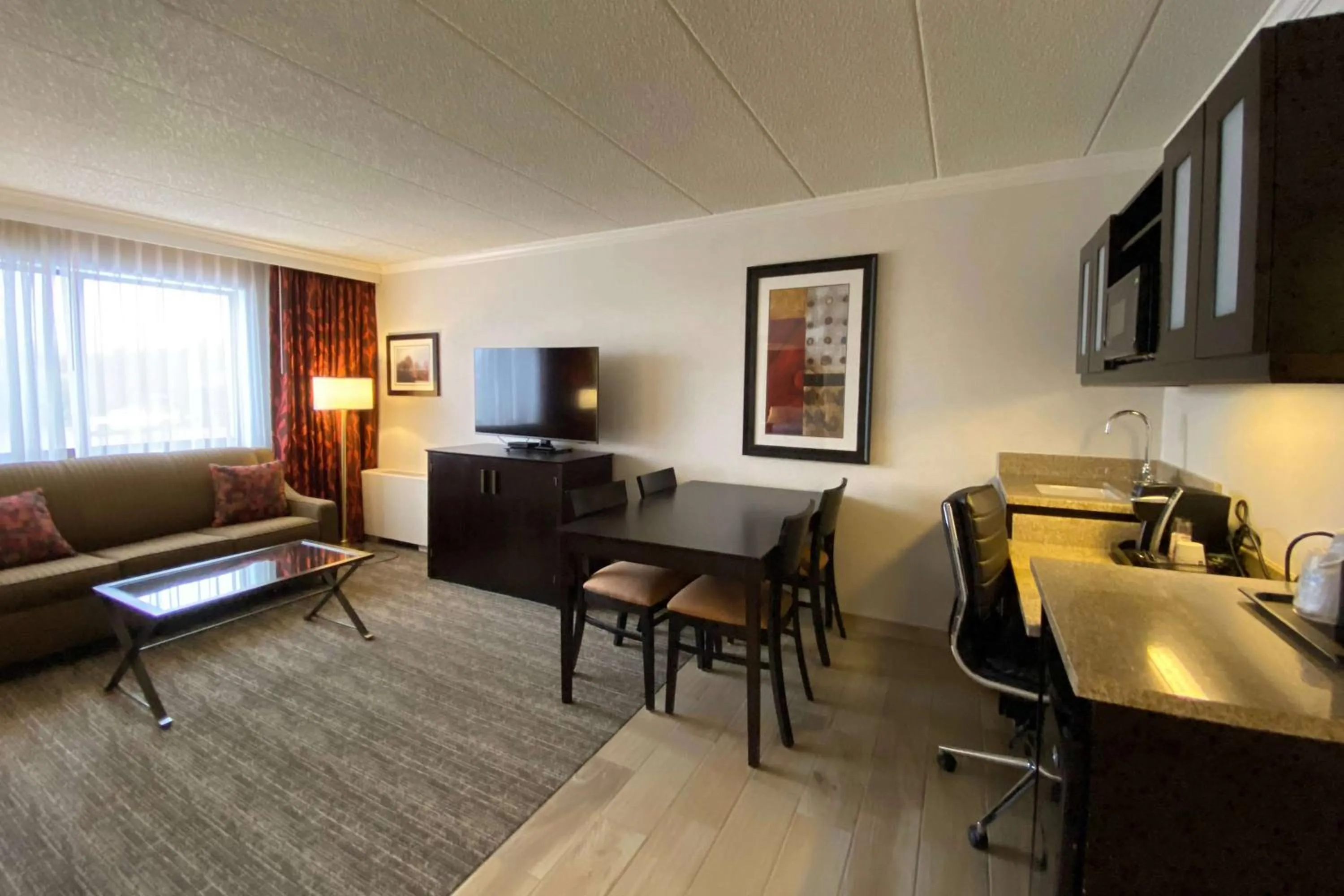 Photo of the whole room in Wyndham Minneapolis South Burnsville