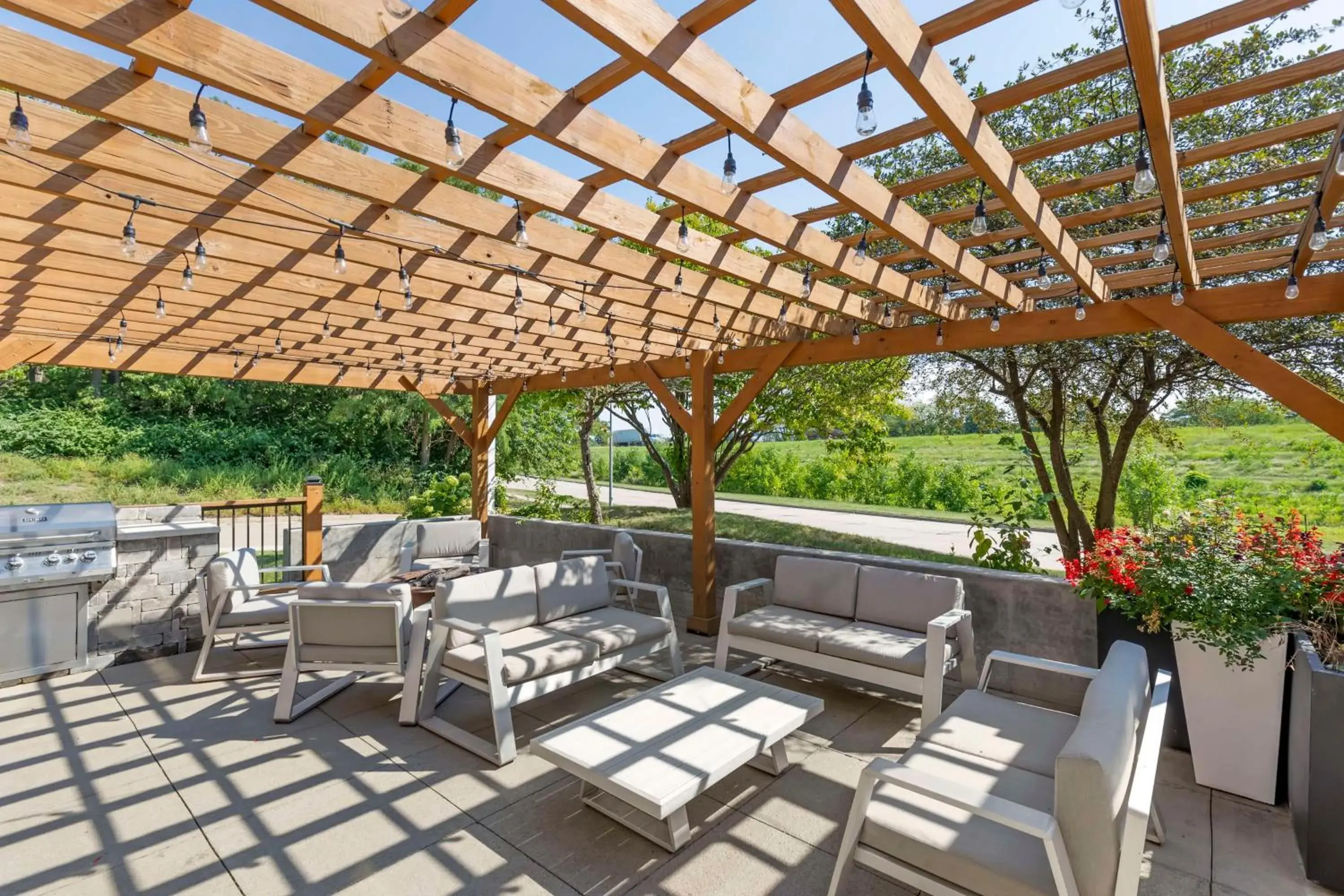 Property building in Best Western Plus Des Moines West Inn & Suites Property building in Best Western Plus Des Moines West Inn & Suites