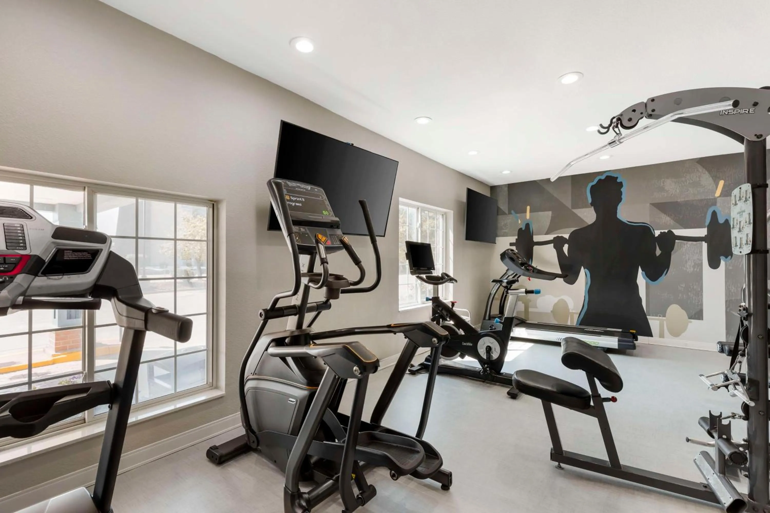 Fitness centre/facilities in Best Western Plus Des Moines West Inn & Suites