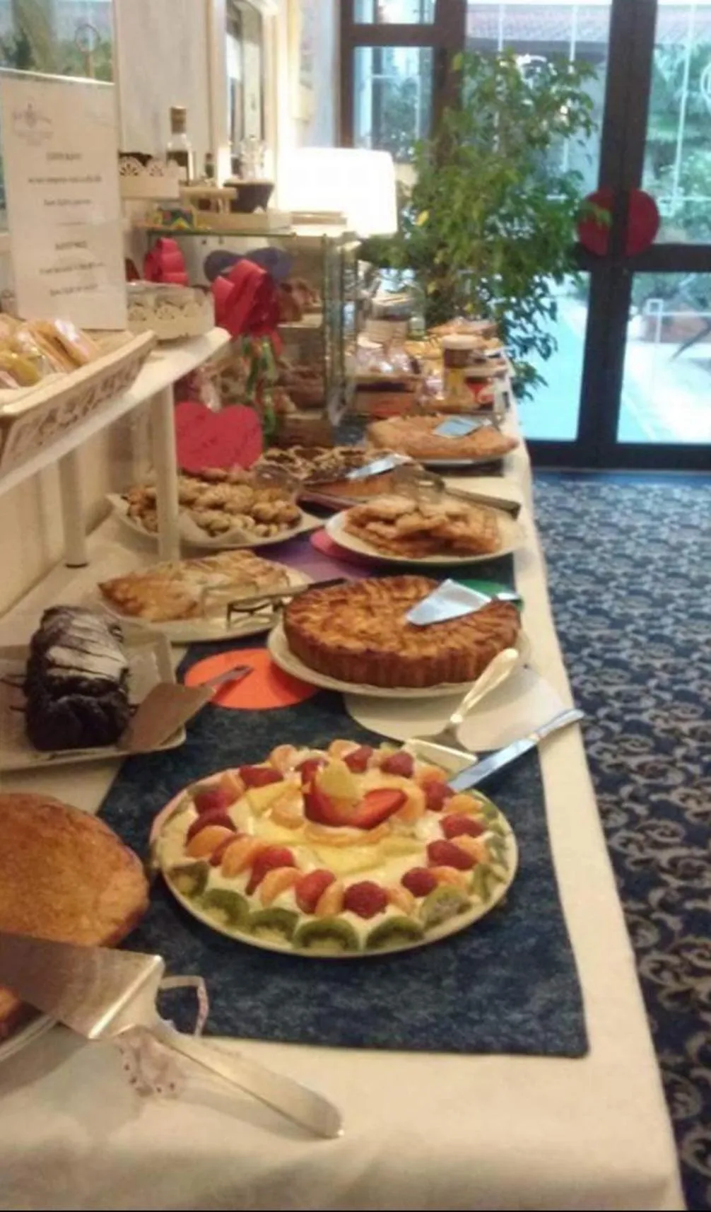 Food in Hotel London