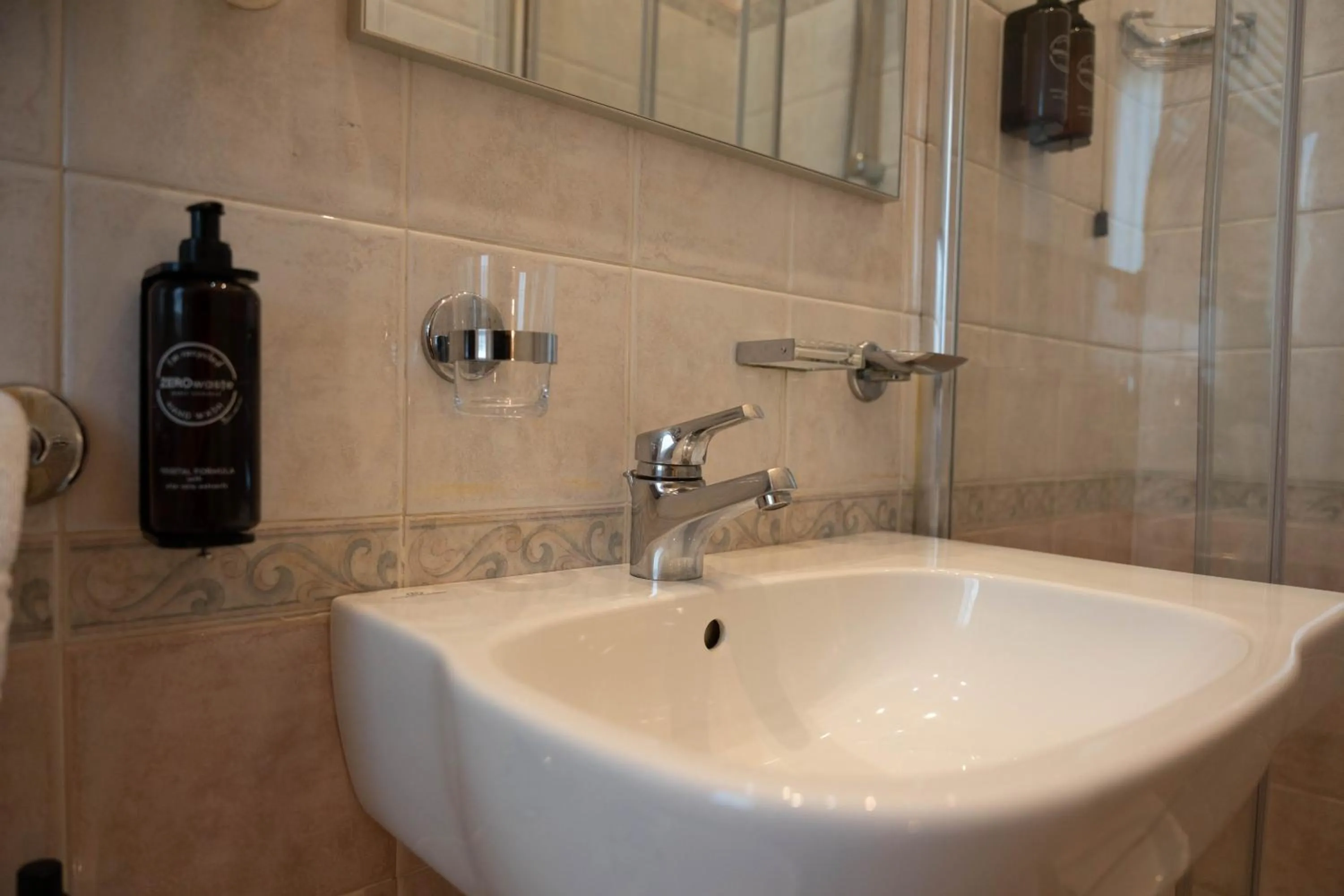 Bathroom in Hotel London